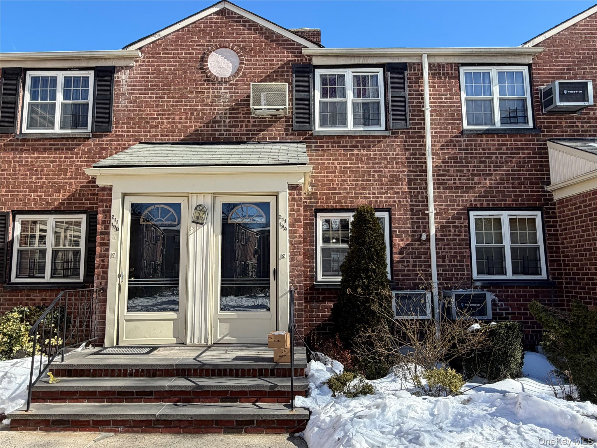 #11 photo, 211-19 73 Avenue, קווינס Bayside , NY 11364