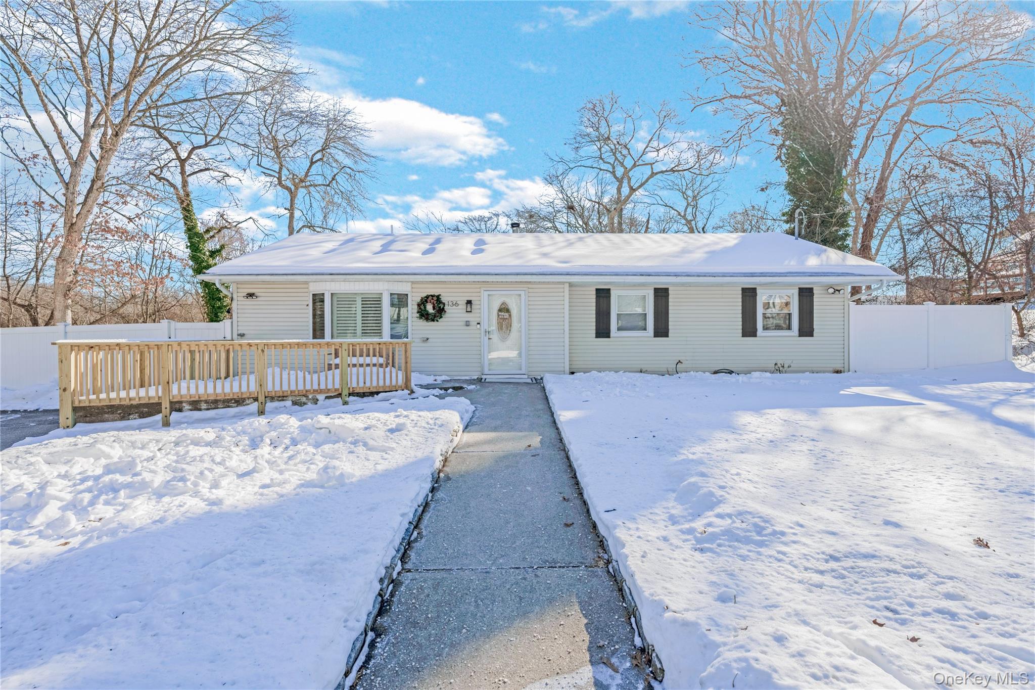 #1 photo, 136 Patchogue Avenue, Patchogue , NY 11772