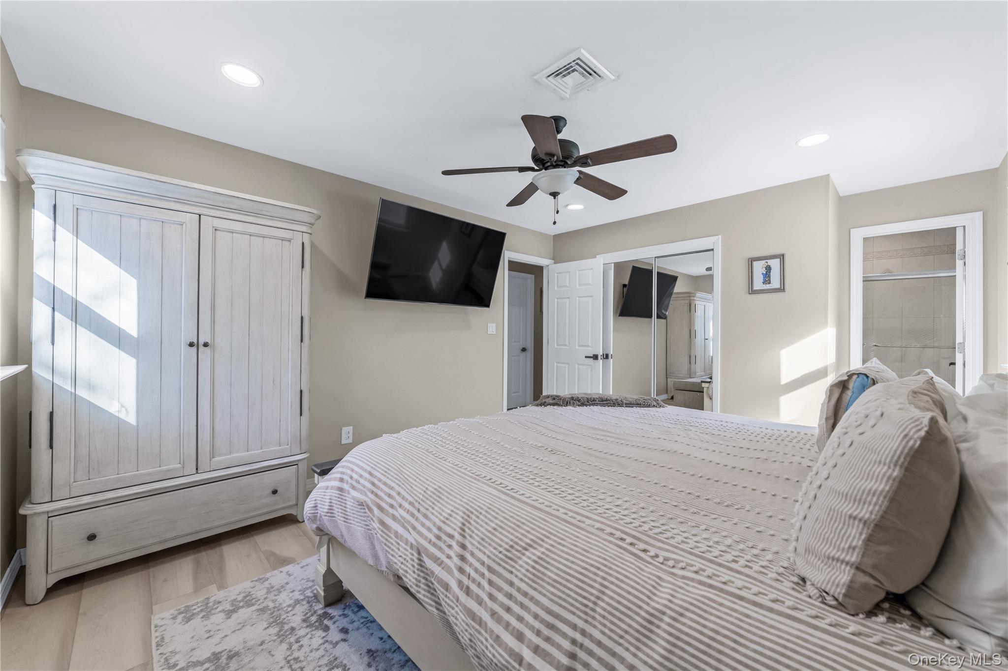 #15 photo, 136 Patchogue Avenue, Patchogue , NY 11772