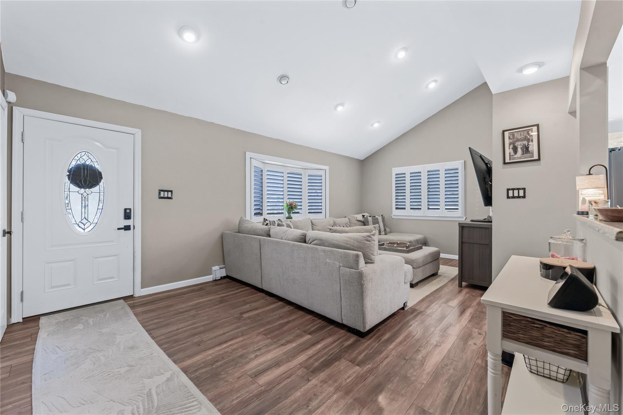 #4 photo, 136 Patchogue Avenue, Patchogue , NY 11772