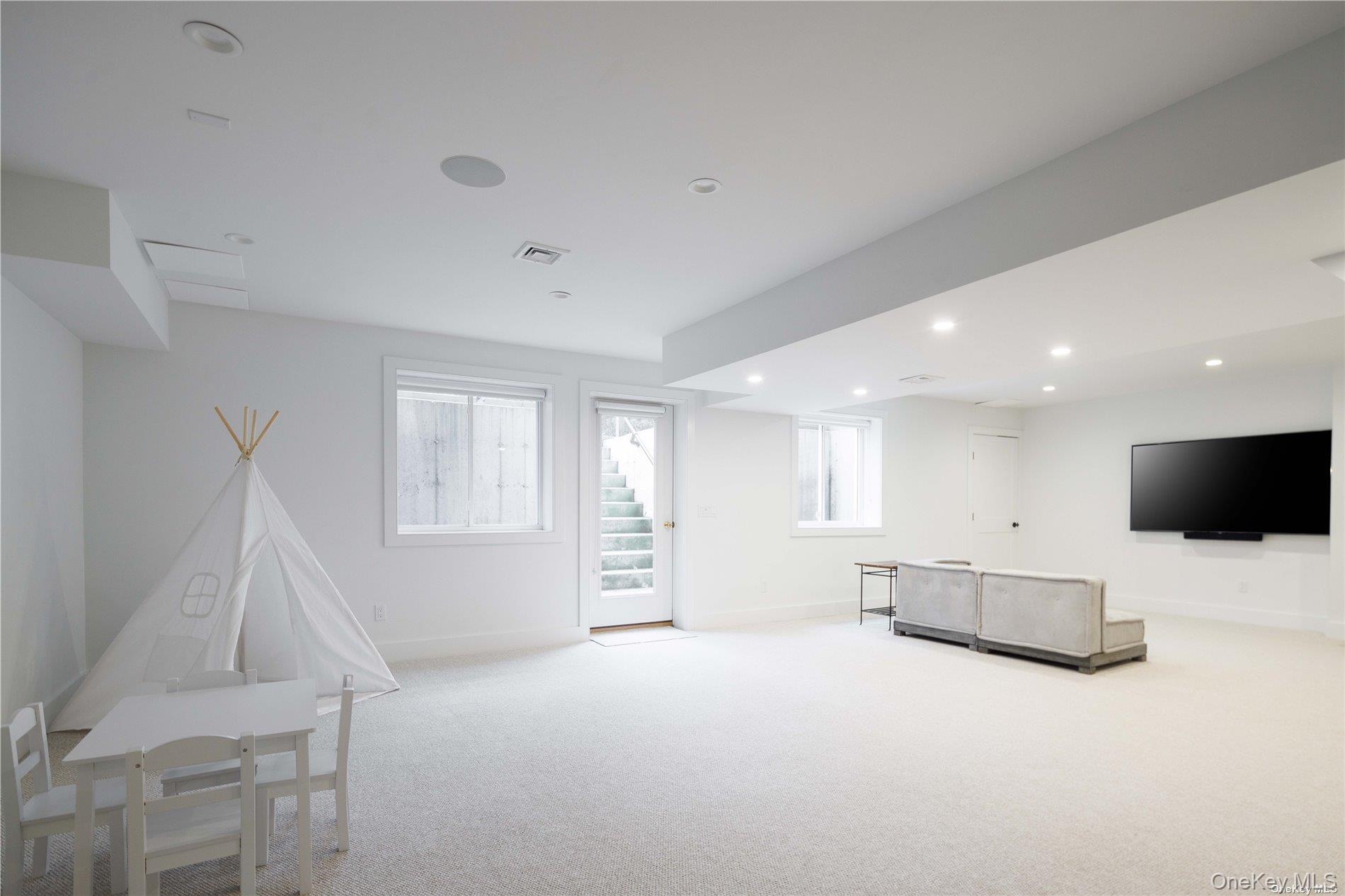 #18 photo, 1700 Cedar Drive, सफ़ोक काउंटी Southold , NY 11971