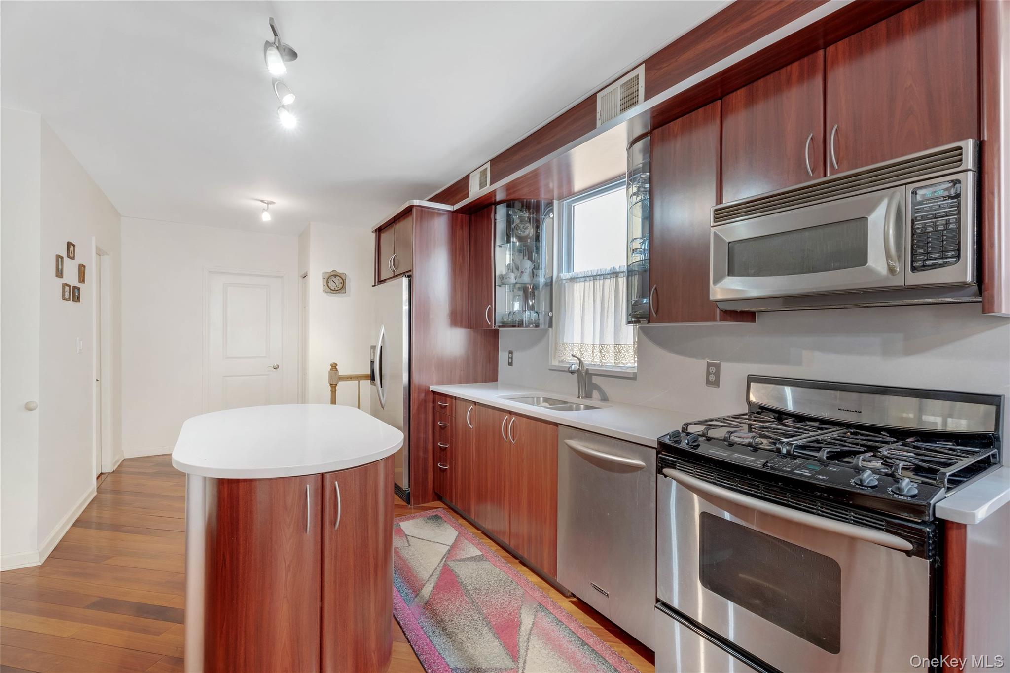 #4 photo, 1651 W 11th Street, Brooklyn , NY 11223