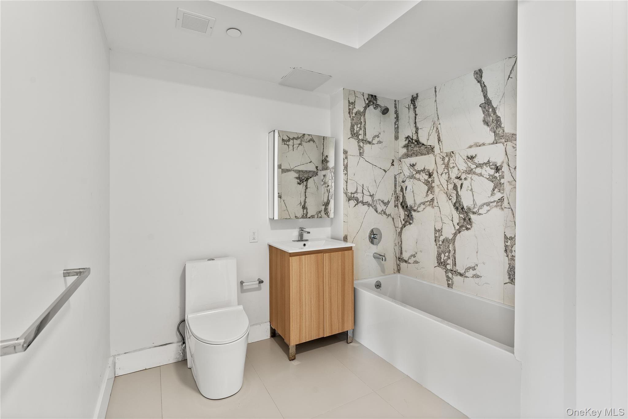 #11 photo, 10 Lyon Place, White Plains , NY 10601