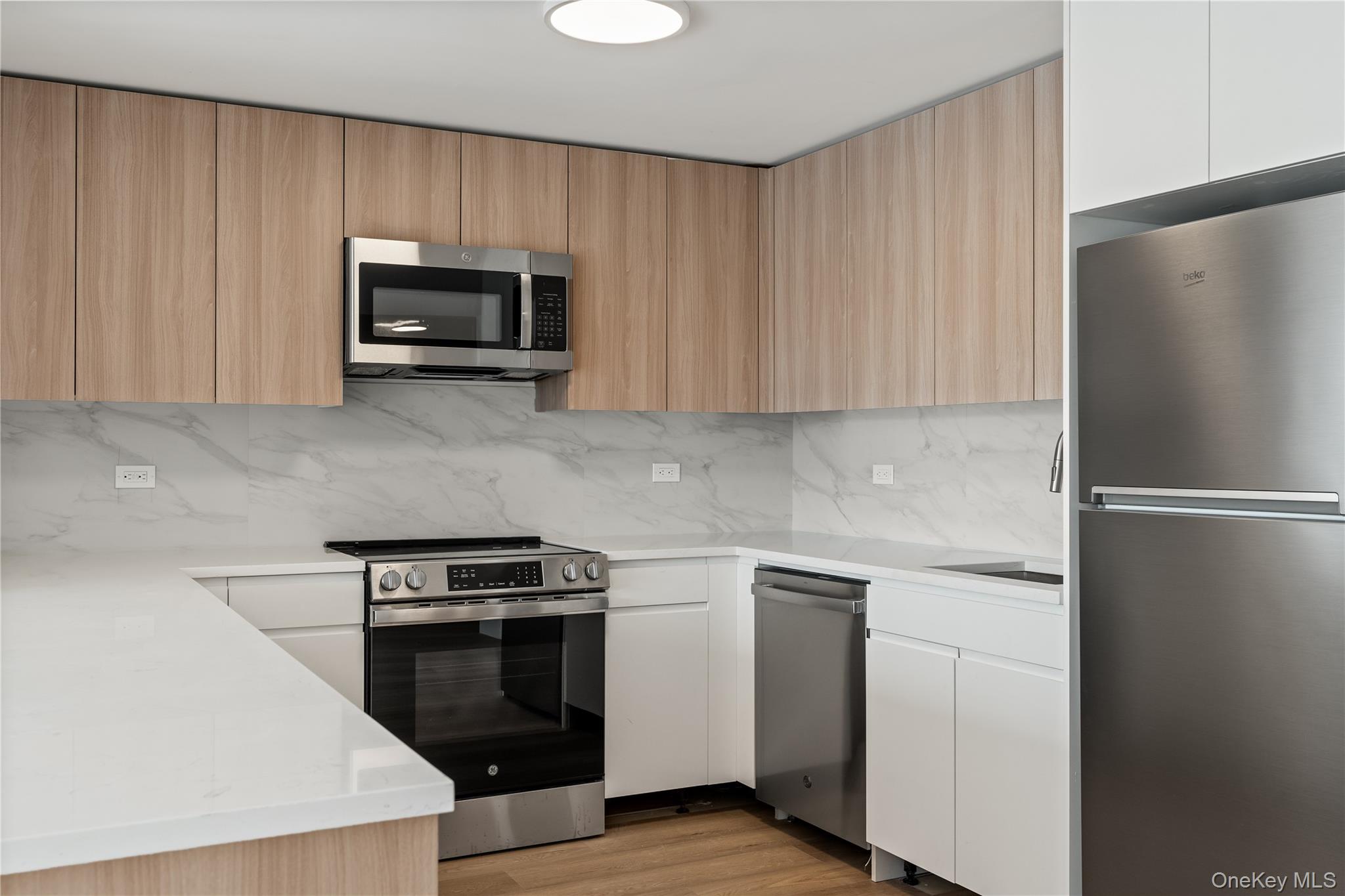 #8 photo, 10 Lyon Place, White Plains , NY 10601