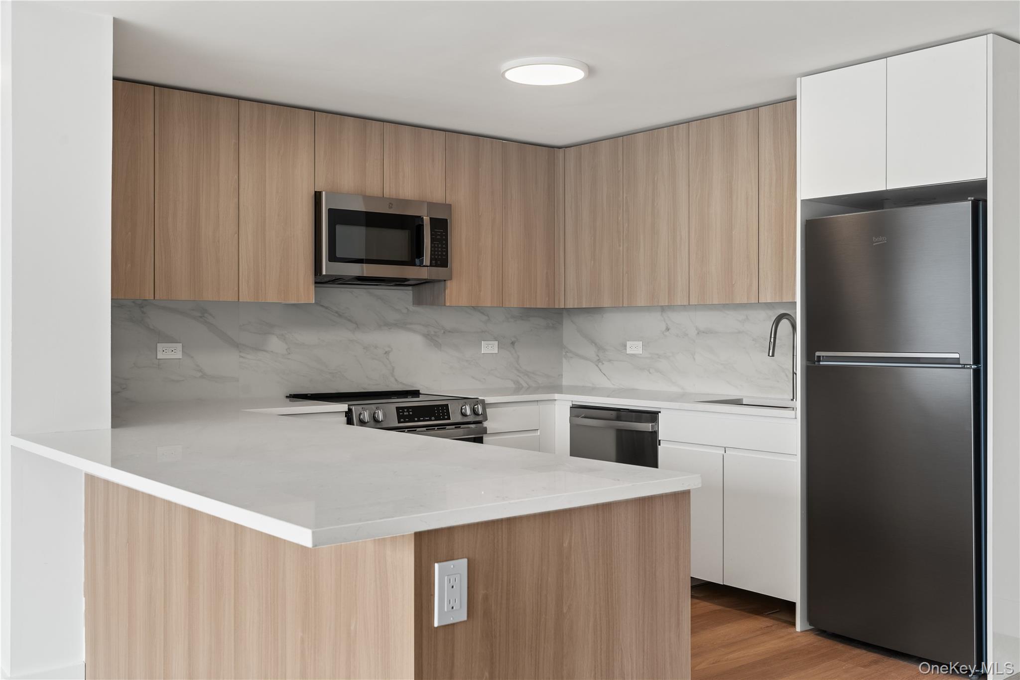 #9 photo, 10 Lyon Place, White Plains , NY 10601