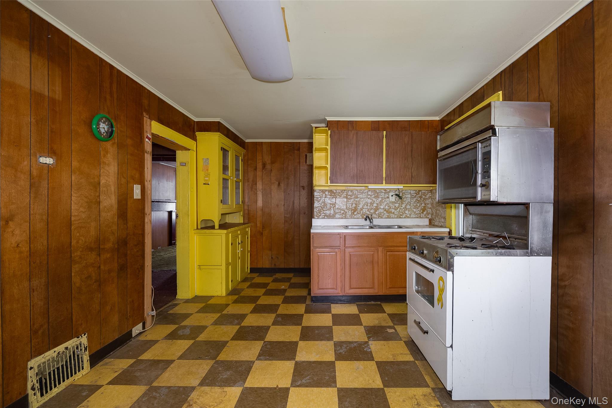 #5 photo, 50 Albany Street, Poughkeepsie , NY 12601