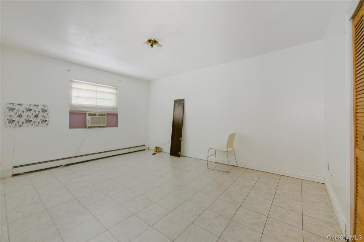 #10 photo, 2919 Wallace Avenue, הברונקס Bronx , NY 10467