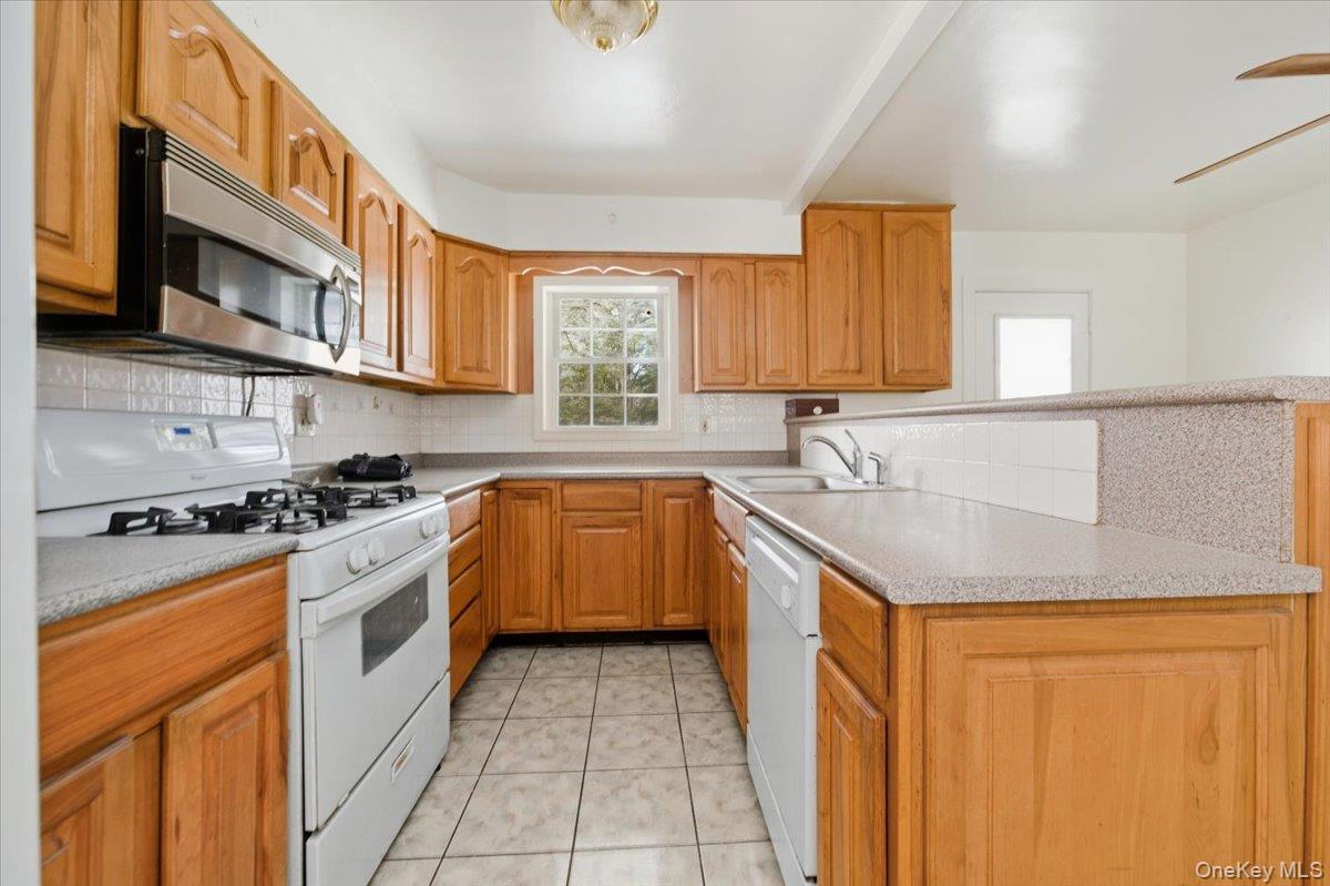 #8 photo, 2919 Wallace Avenue, הברונקס Bronx , NY 10467