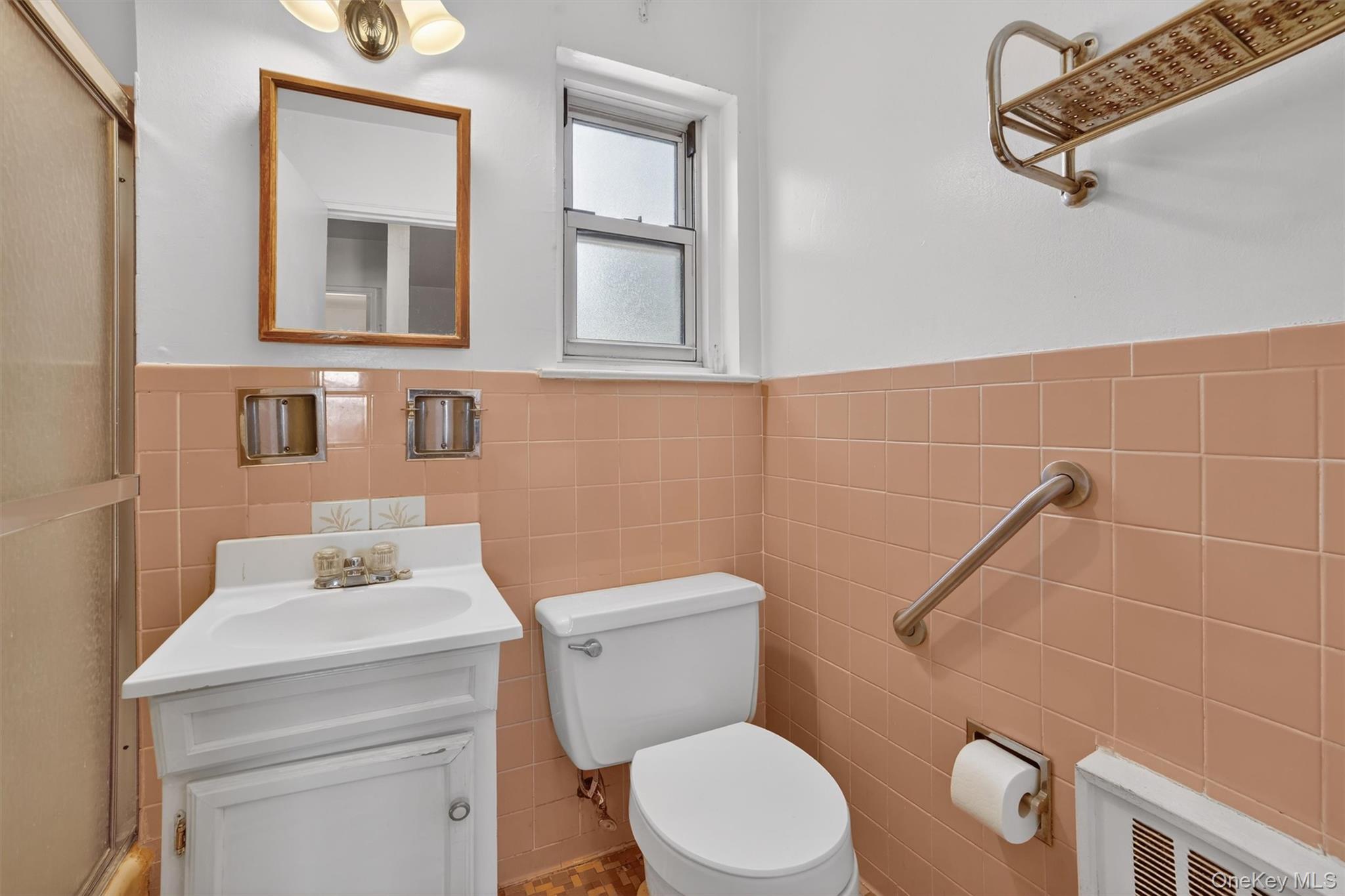 #16 photo, 42 Charter Circle, Ossining , NY 10562