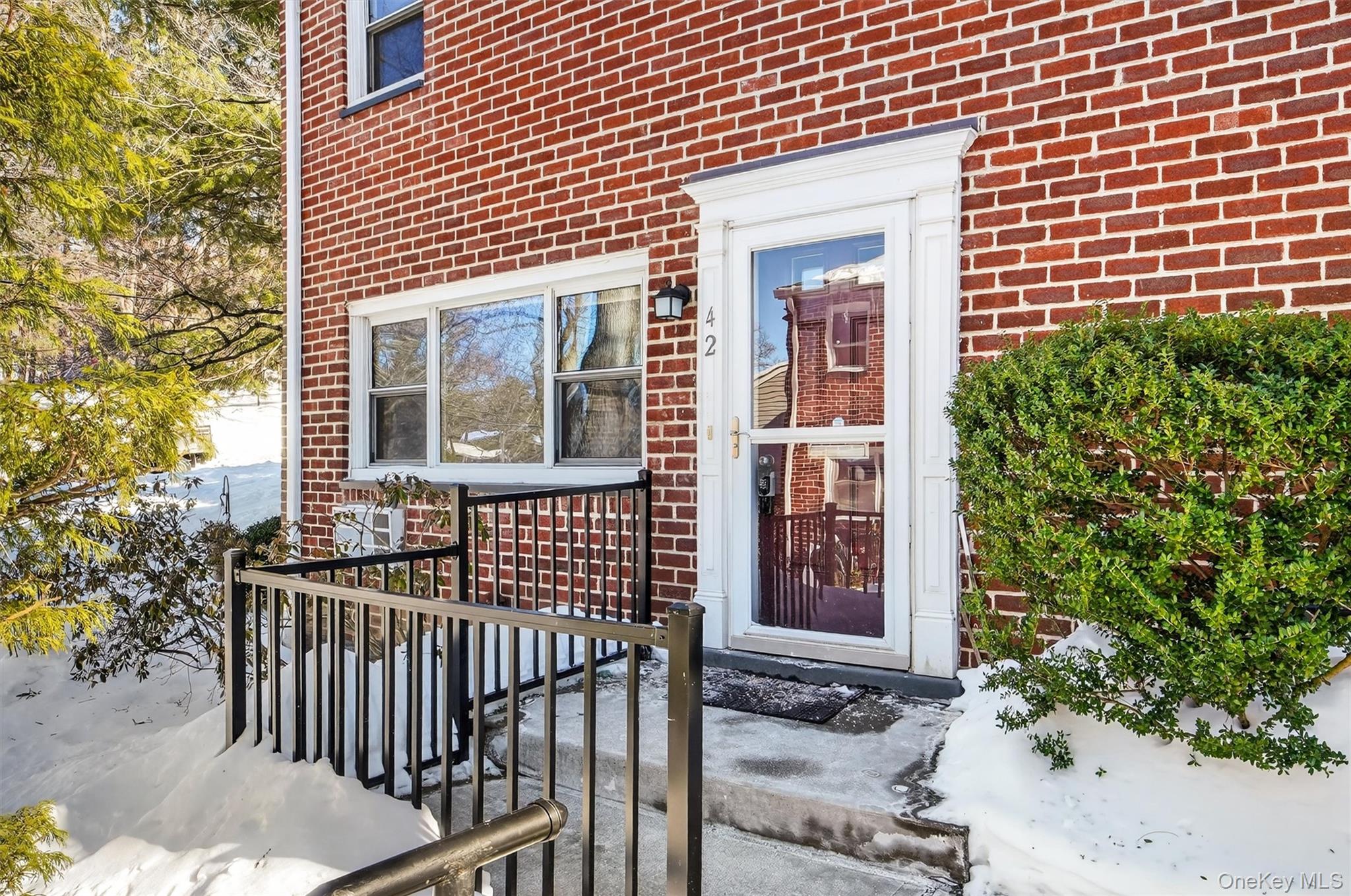 #4 photo, 42 Charter Circle, Ossining , NY 10562