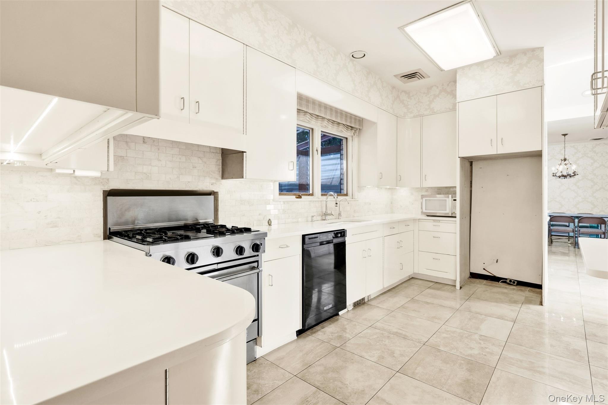 #20 photo, 305 S Grandview Avenue, Monsey , NY 10952