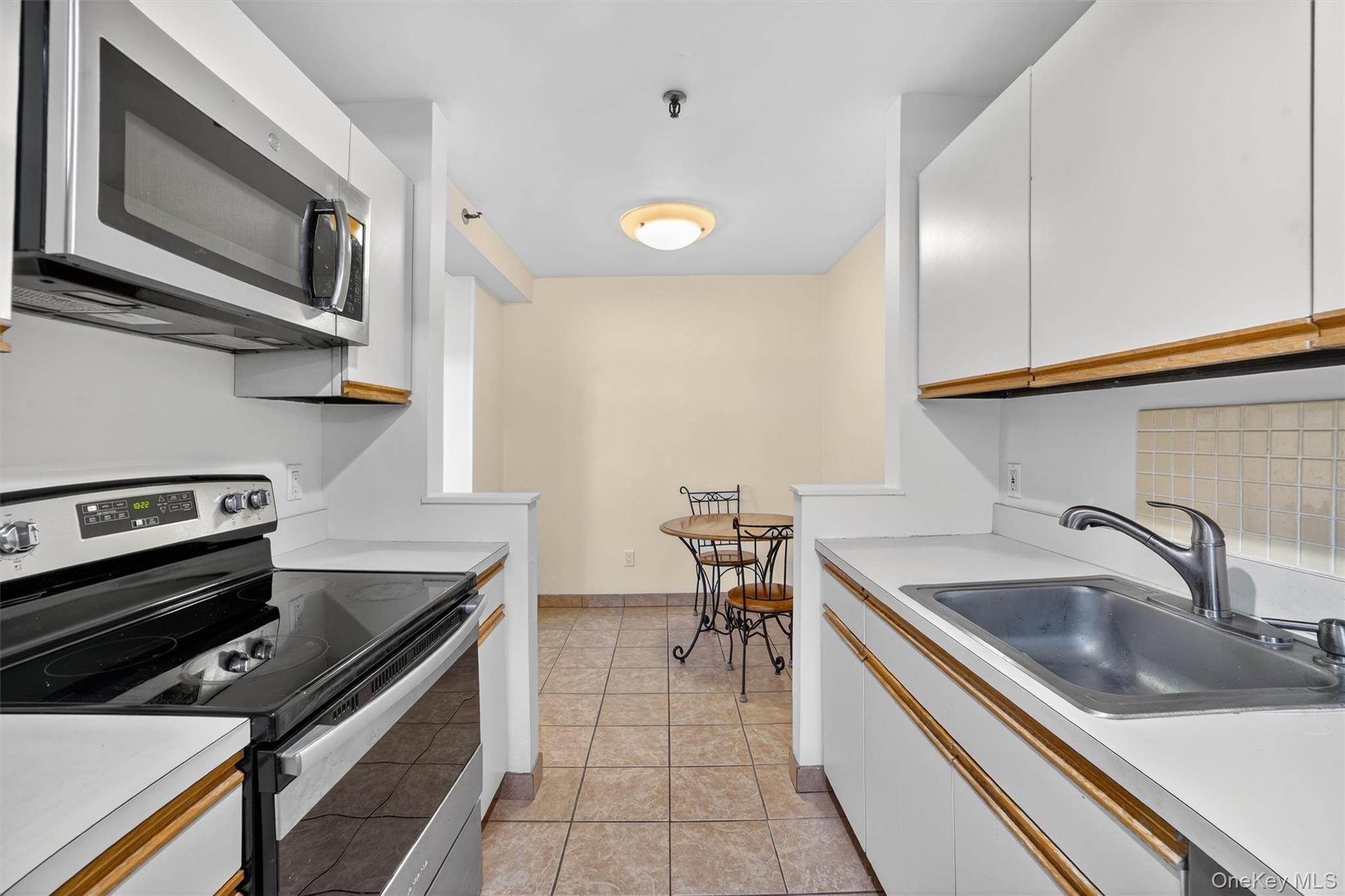 #19 photo, 15 Greenridge Avenue, White Plains , NY 10605