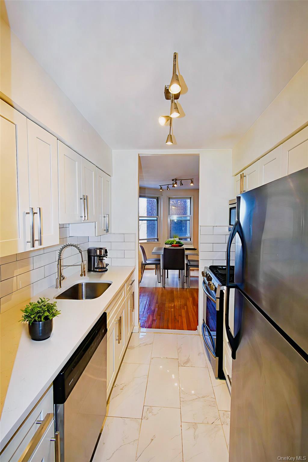 #6 photo, 1296 Midland Avenue, Yonkers , NY 10704