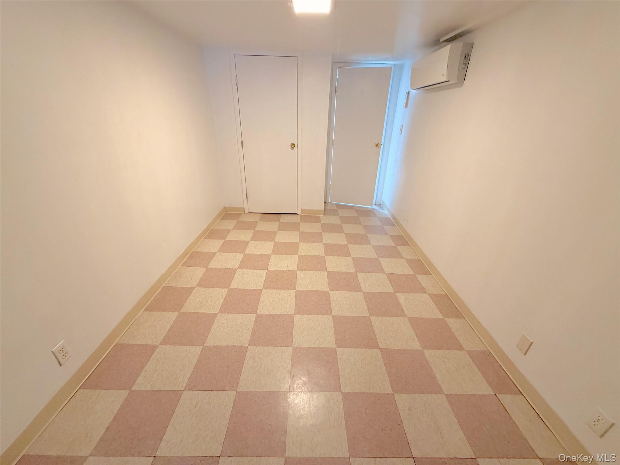 #6 photo, 153-20 77th Road, कुईंस Kew Garden Hills , NY 11367