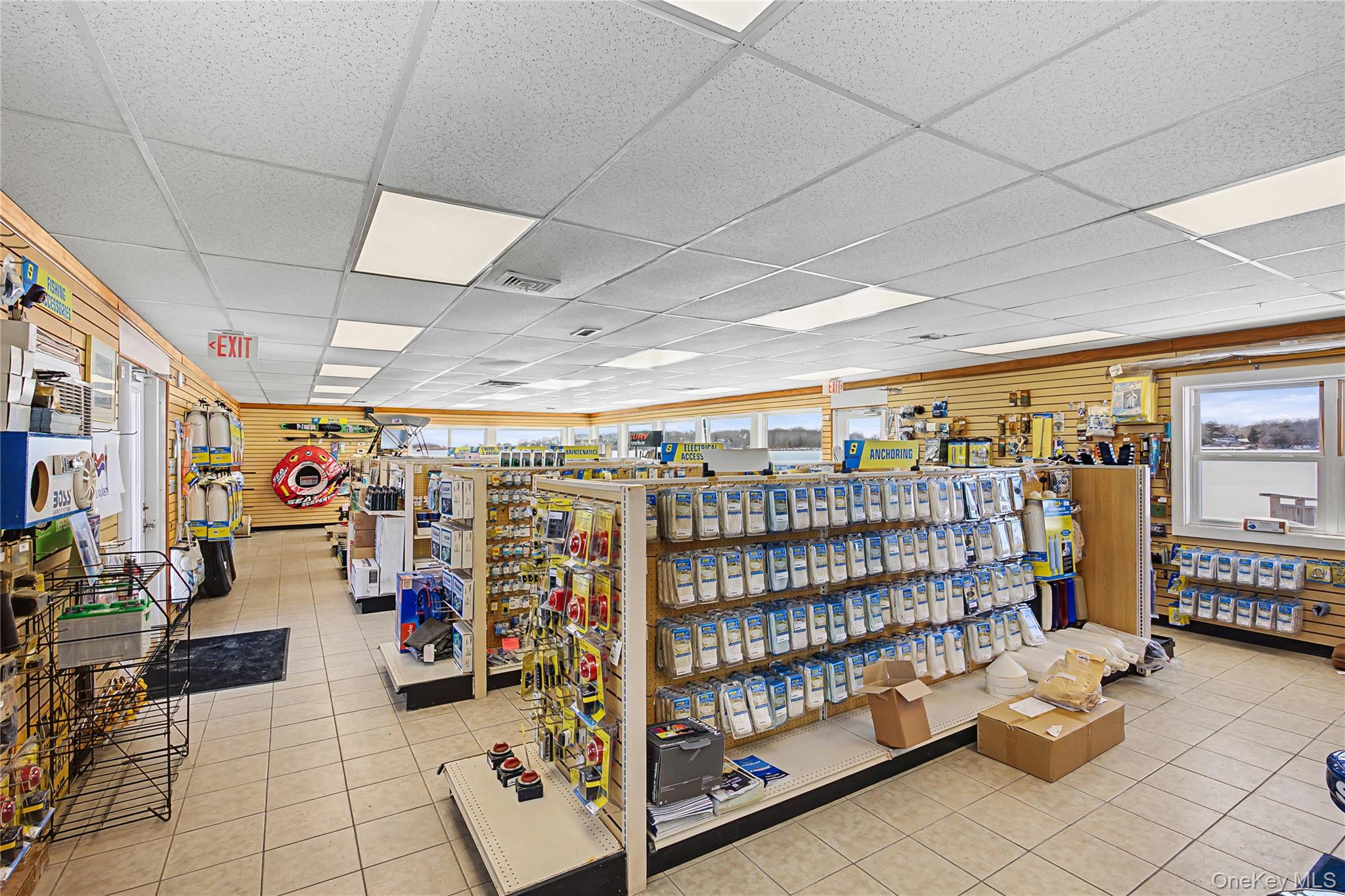 #8 photo, 200 Atlantic Avenue, 东长岛 East Moriches , NY 11940