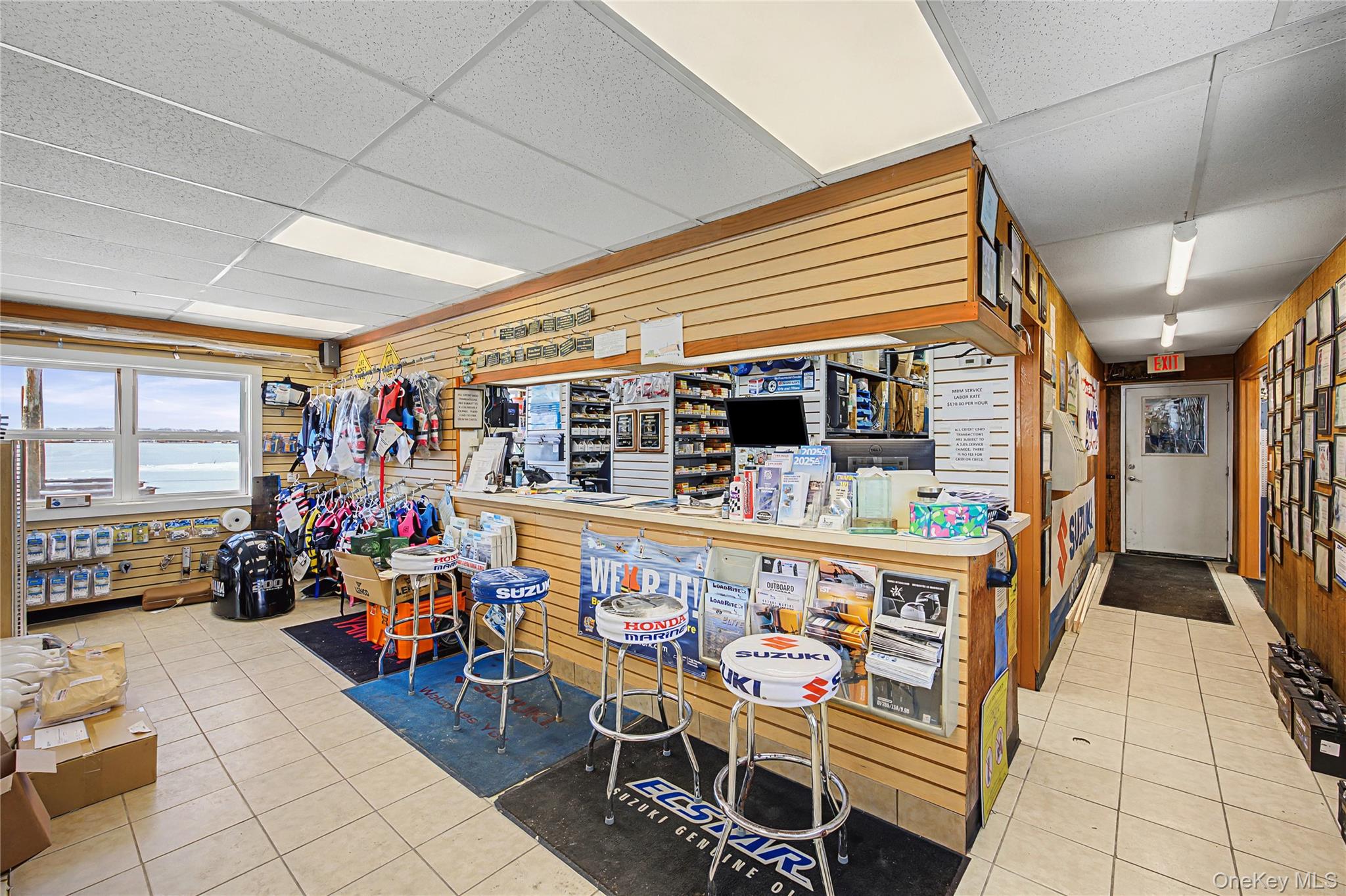 #9 photo, 200 Atlantic Avenue, 东长岛 East Moriches , NY 11940