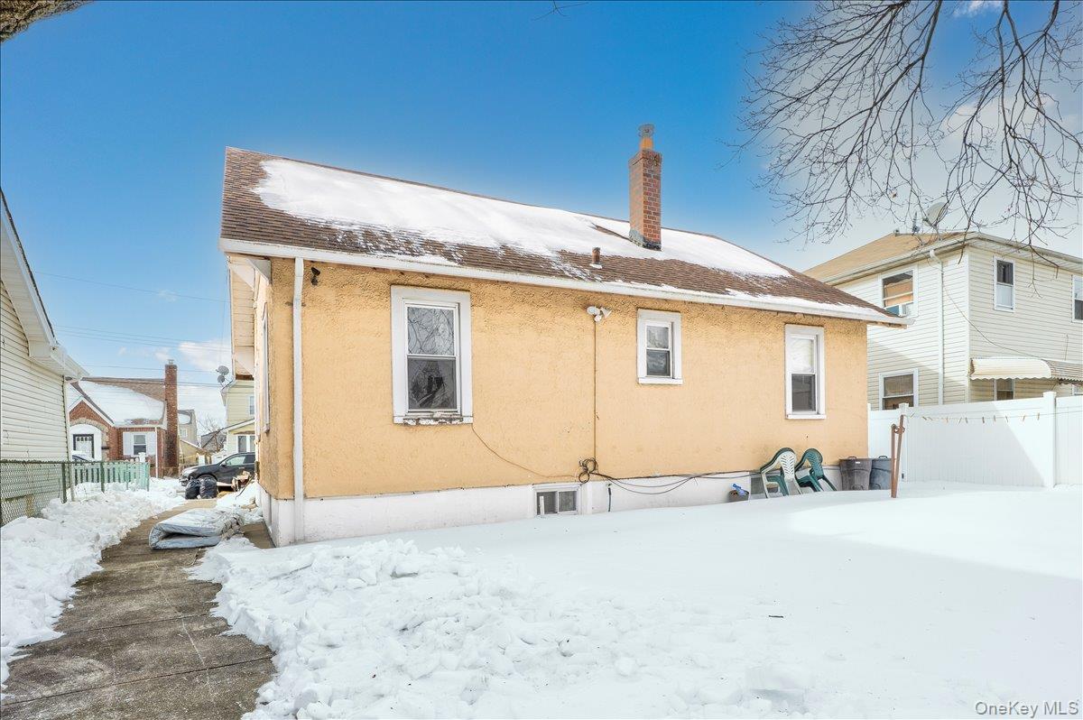 #11 photo, 12015 195th Street, קווינס Saint Albans , NY 11412