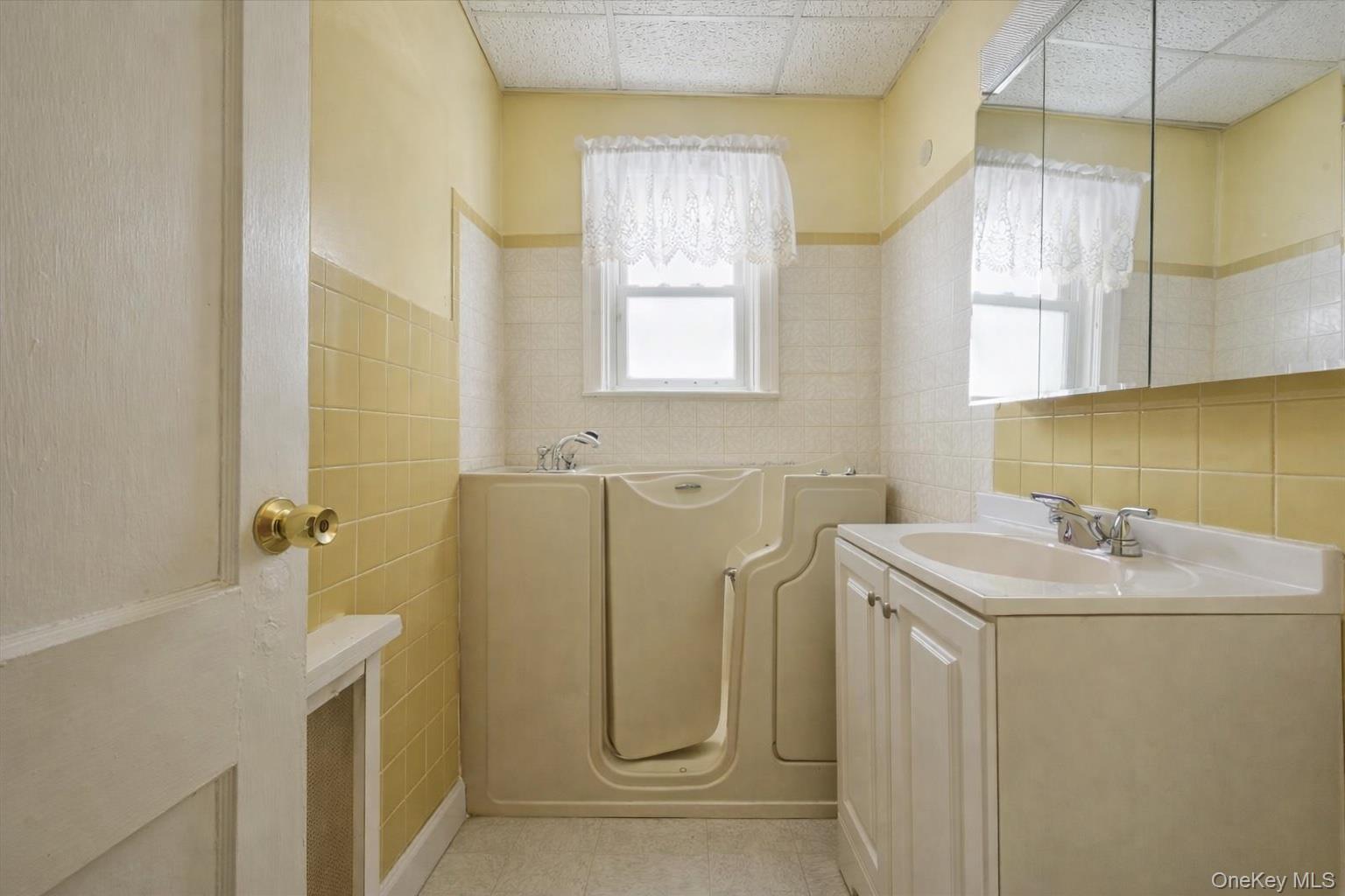 #6 photo, 12015 195th Street, קווינס Saint Albans , NY 11412