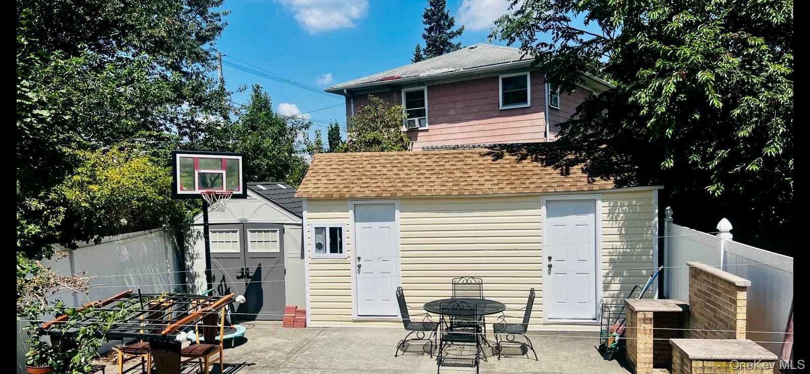 #2 photo, 13107 107th Avenue, Richmond Hill S. , NY 11419