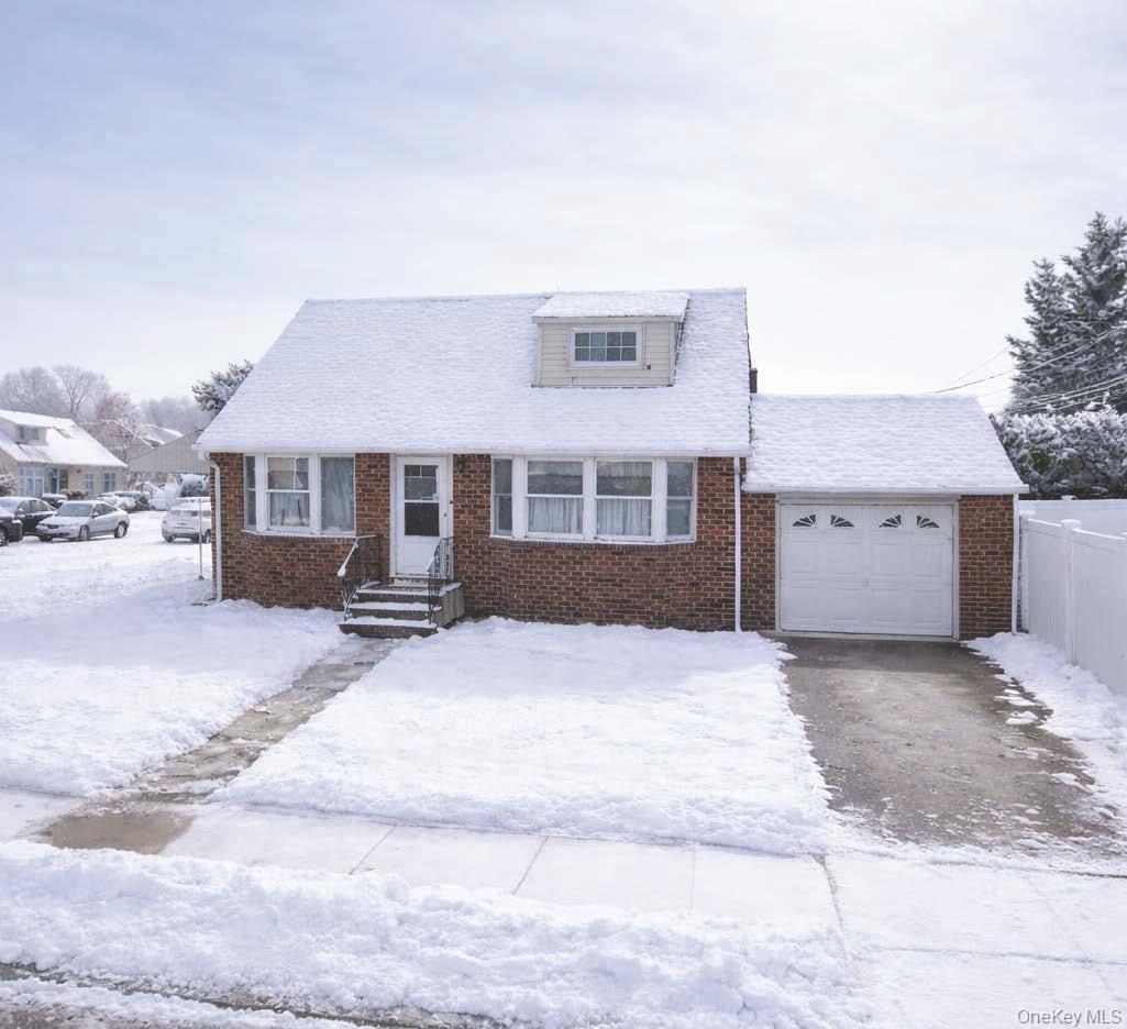 #1 photo, 76 Vincent Road, Hicksville , NY 11801