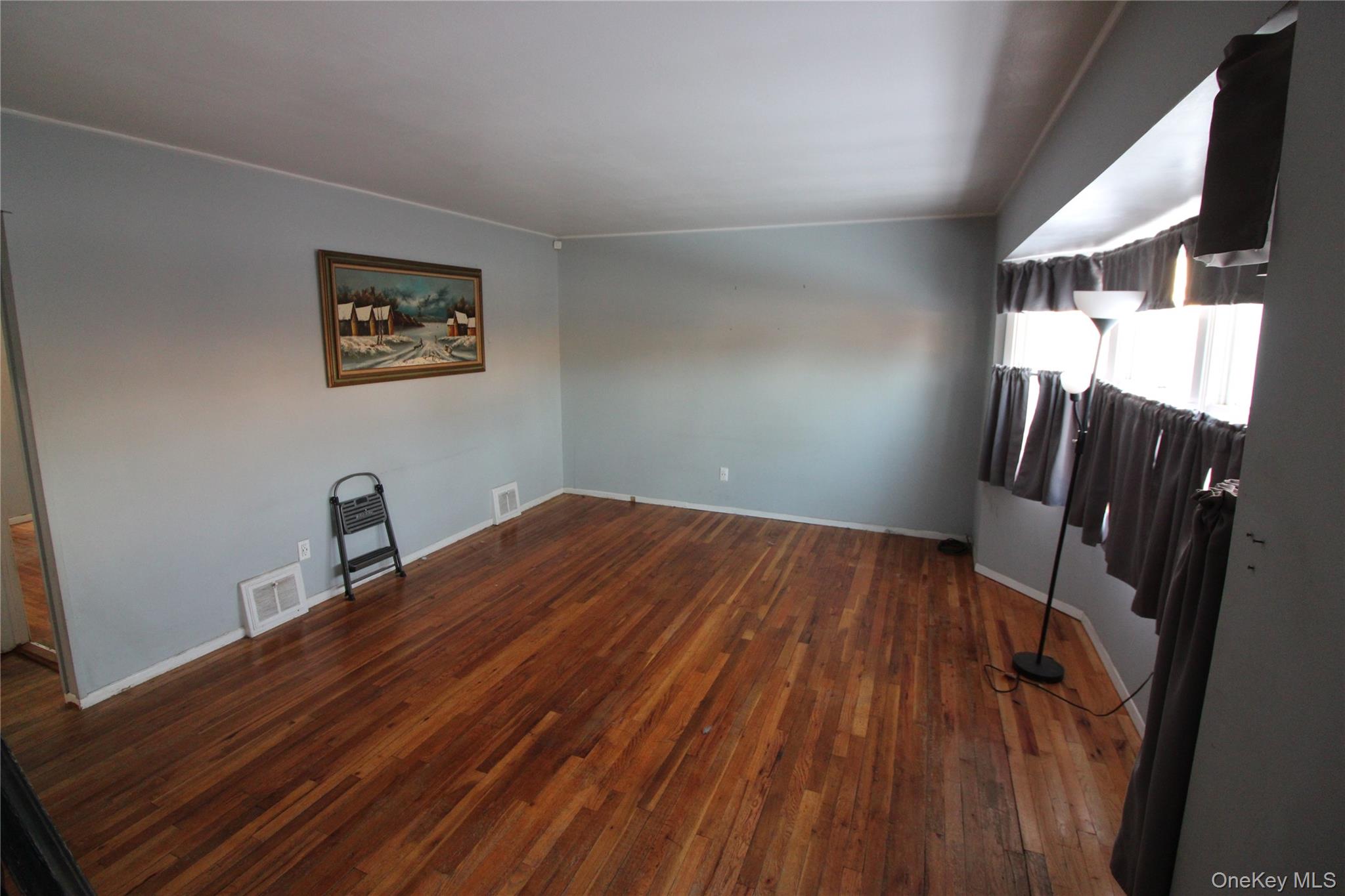 #11 photo, 76 Vincent Road, Hicksville , NY 11801