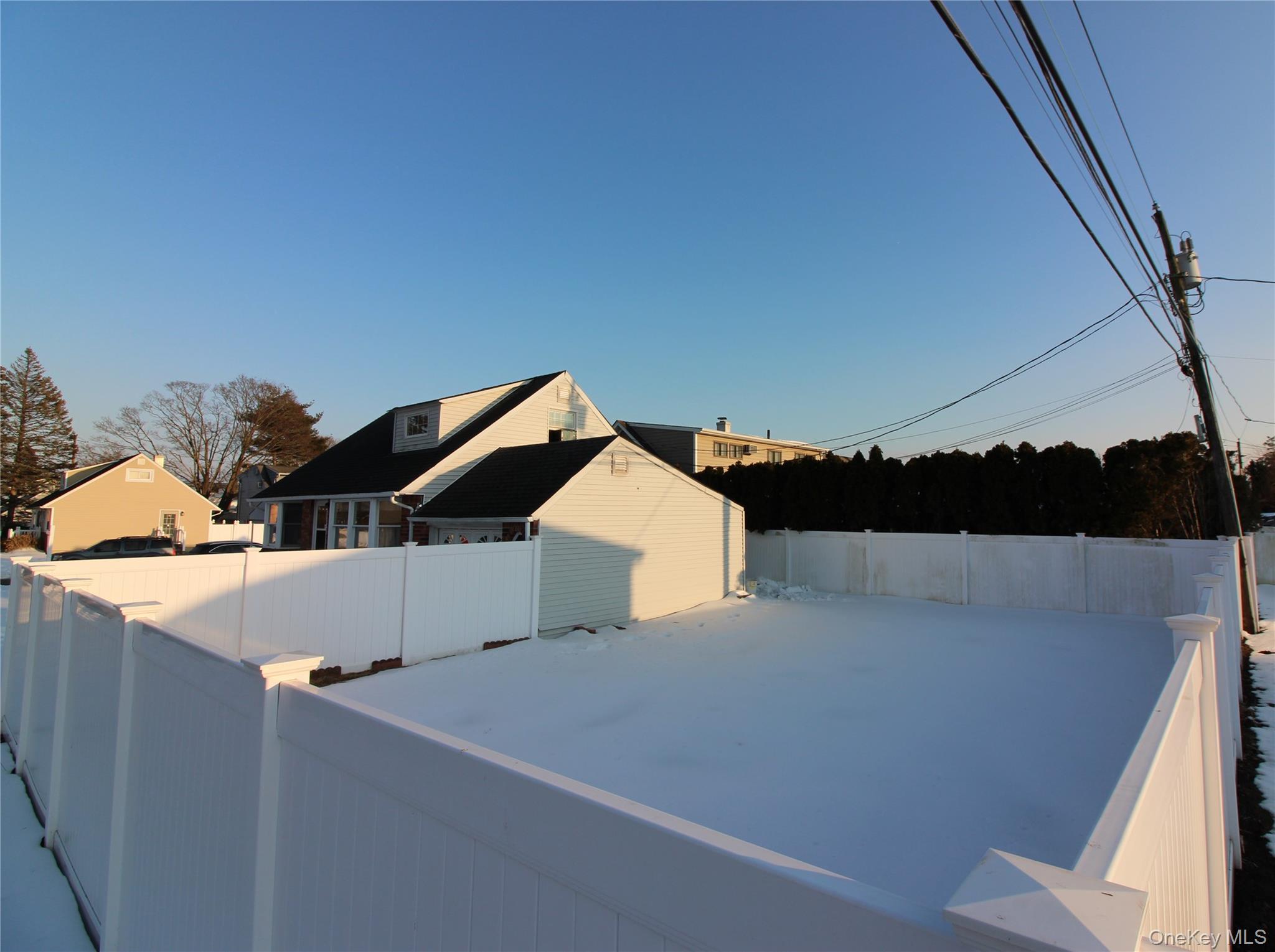 #5 photo, 76 Vincent Road, Hicksville , NY 11801