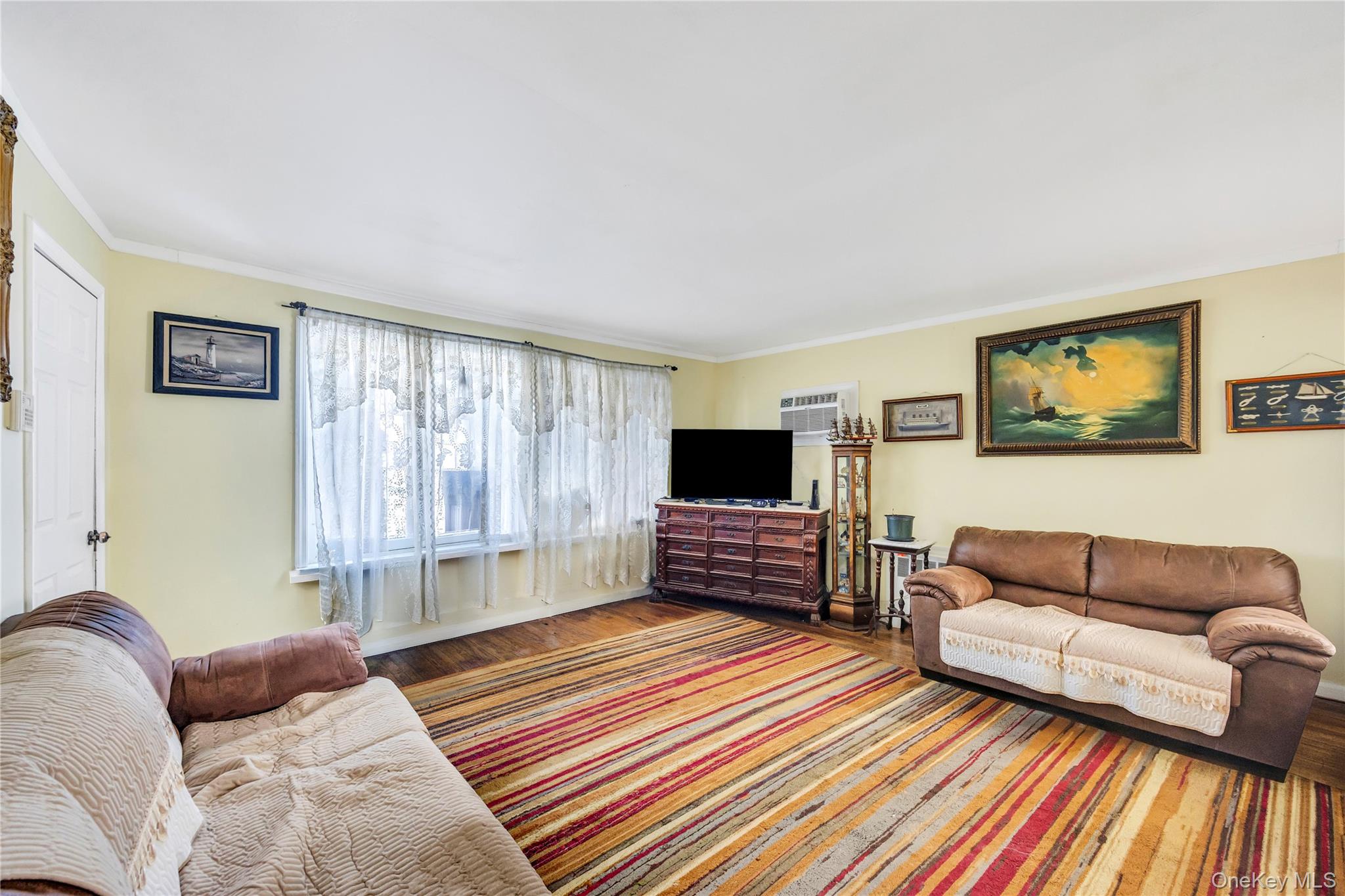 #4 photo, 44 Seley Drive, Саффолк ‖ North Babylon , NY 11703