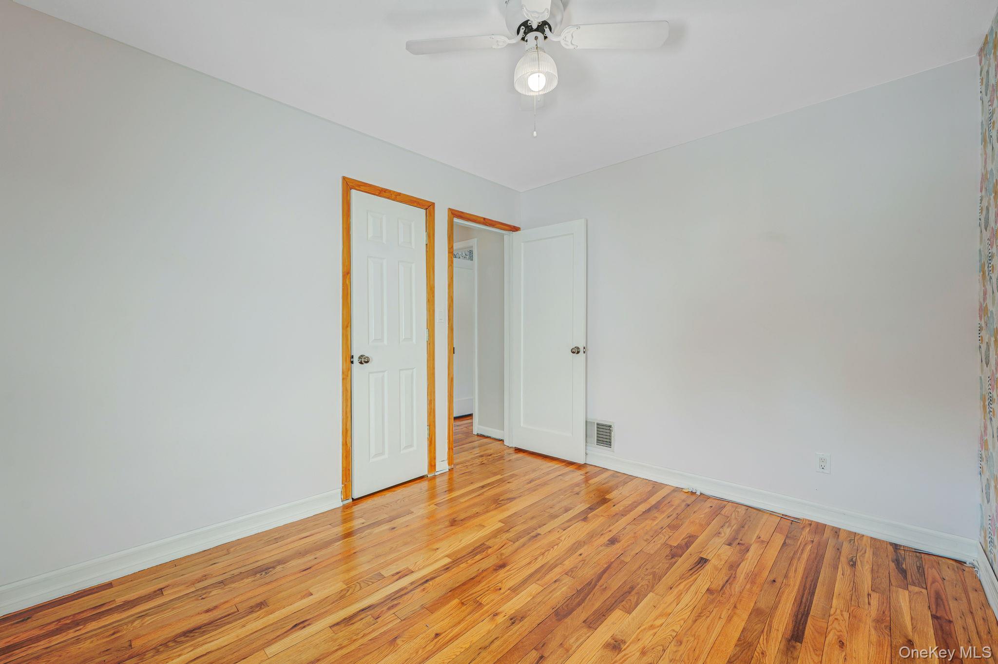 #10 photo, 840 Jerusalem Avenue, नासाउ काउंटी Merrick , NY 11566