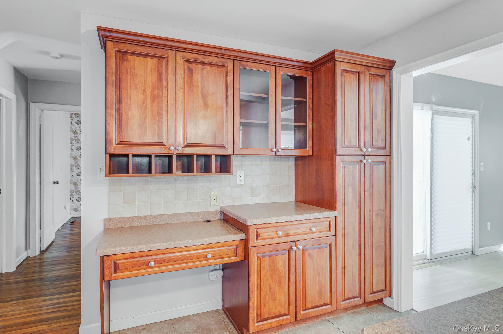 #17 photo, 840 Jerusalem Avenue, नासाउ काउंटी Merrick , NY 11566