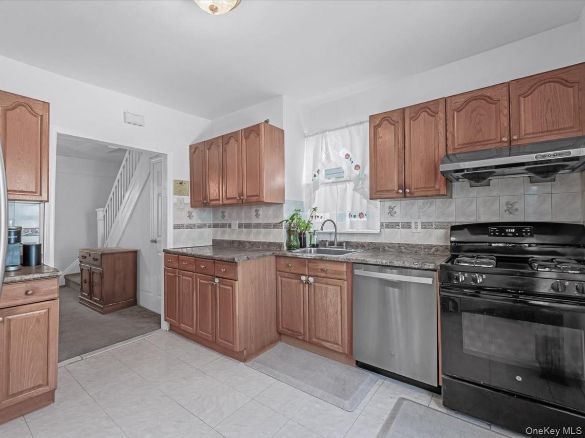 #11 photo, 88-19 215th Street, Queens Village , NY 11427