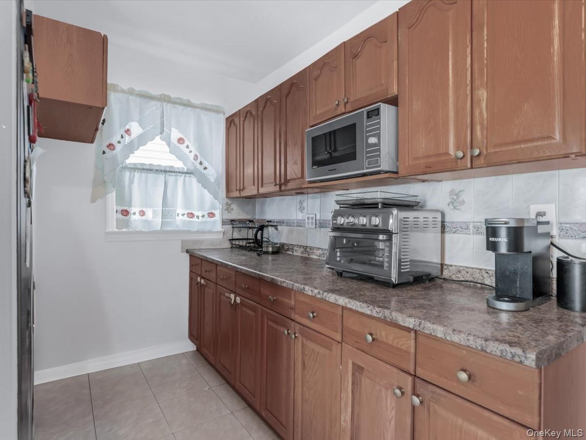 #12 photo, 88-19 215th Street, Queens Village , NY 11427