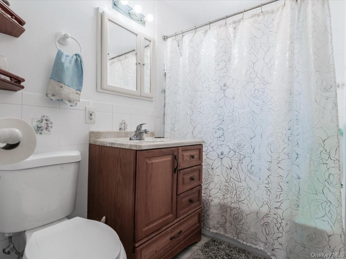 #20 photo, 88-19 215th Street, Queens Village , NY 11427