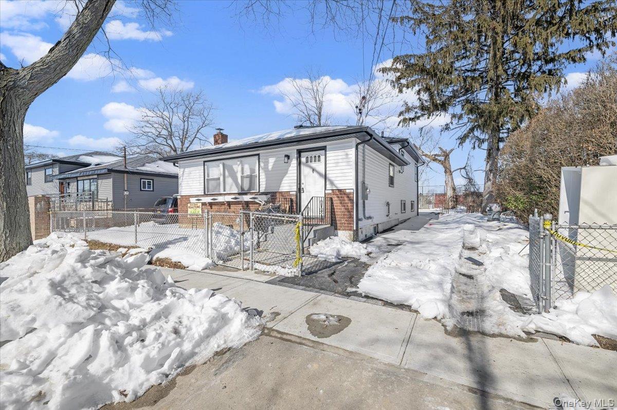 #1 photo, 23 Peters Avenue, नासाउ काउंटी Hempstead , NY 11550