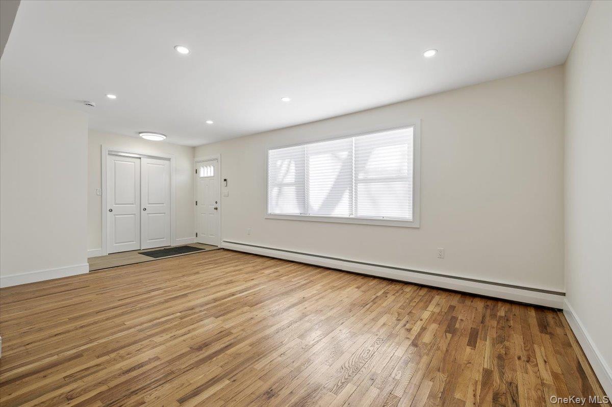 #10 photo, 23 Peters Avenue, नासाउ काउंटी Hempstead , NY 11550