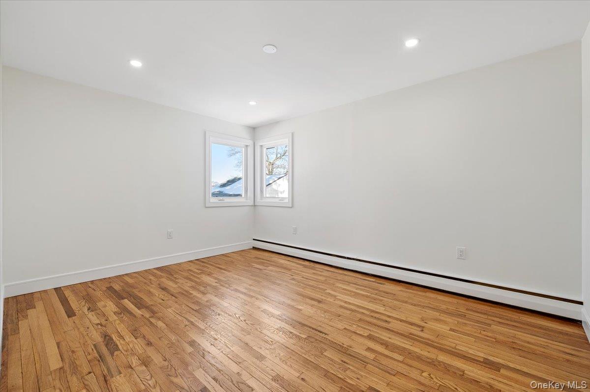 #20 photo, 23 Peters Avenue, नासाउ काउंटी Hempstead , NY 11550