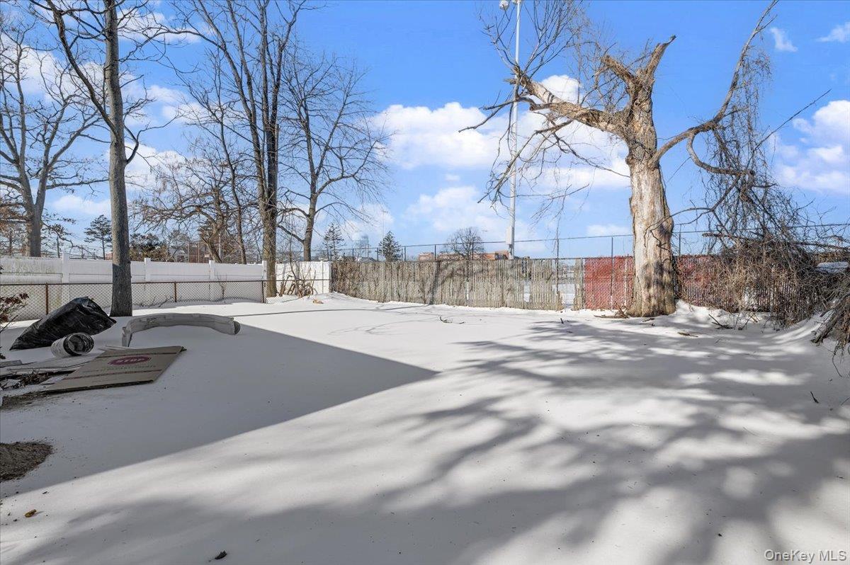 #3 photo, 23 Peters Avenue, नासाउ काउंटी Hempstead , NY 11550