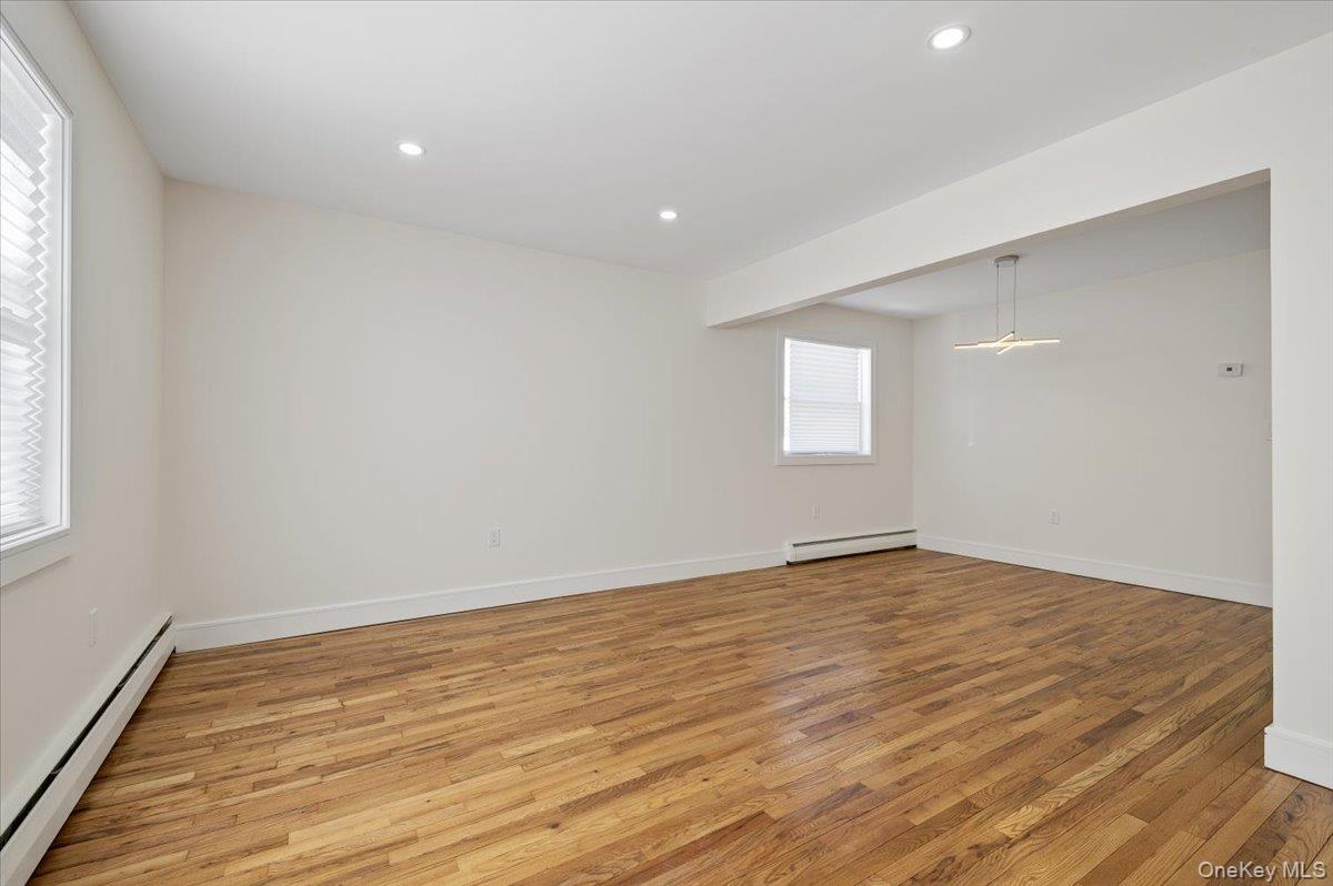 #7 photo, 23 Peters Avenue, नासाउ काउंटी Hempstead , NY 11550