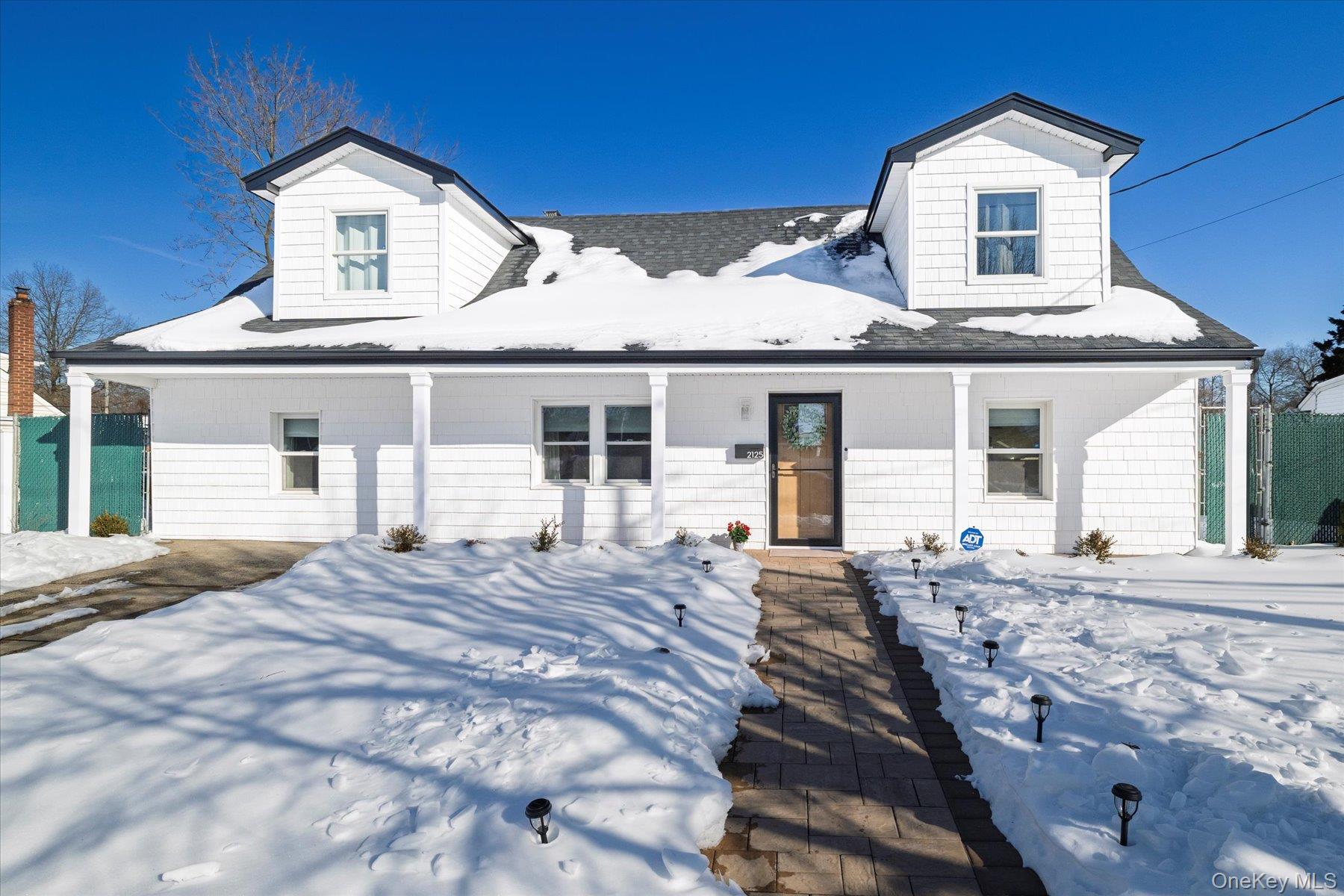 #1 photo, 2125 North Drive, नासाउ काउंटी Seaford , NY 11783