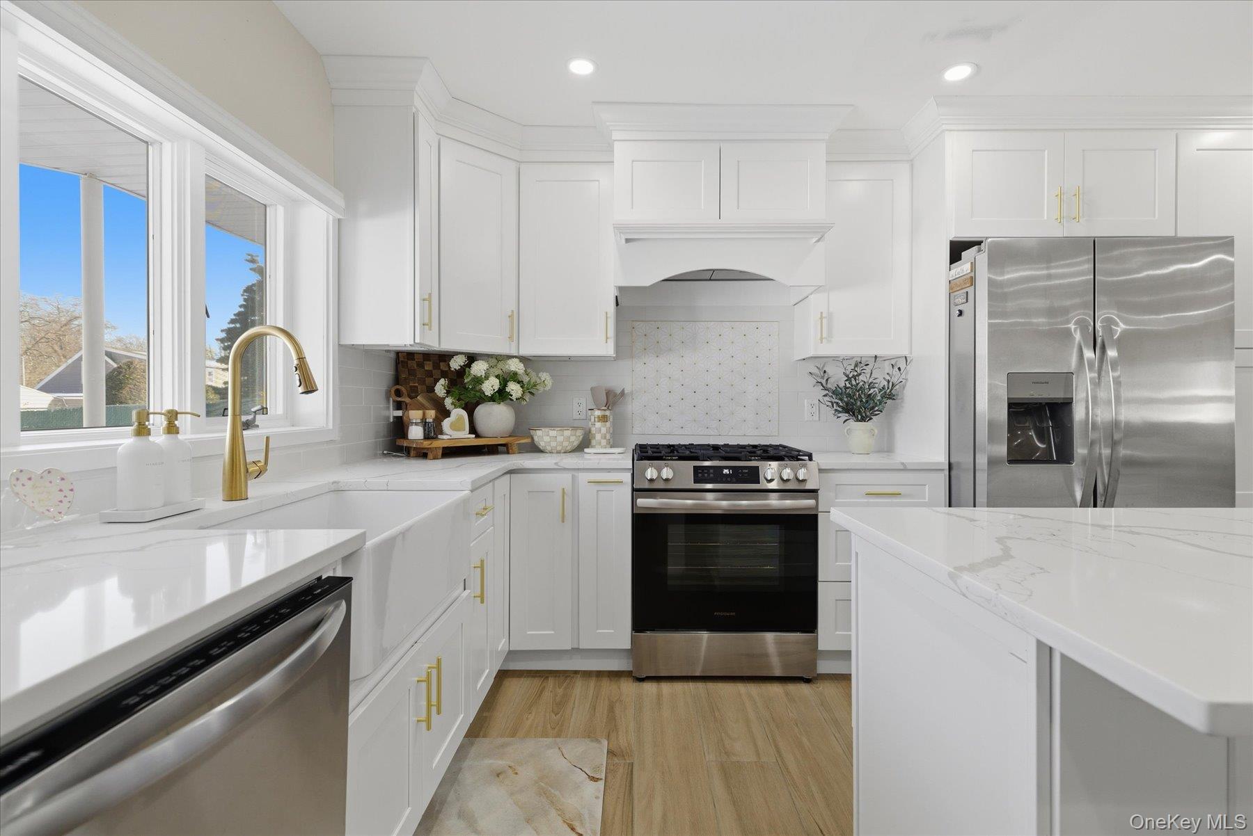 #10 photo, 2125 North Drive, नासाउ काउंटी Seaford , NY 11783