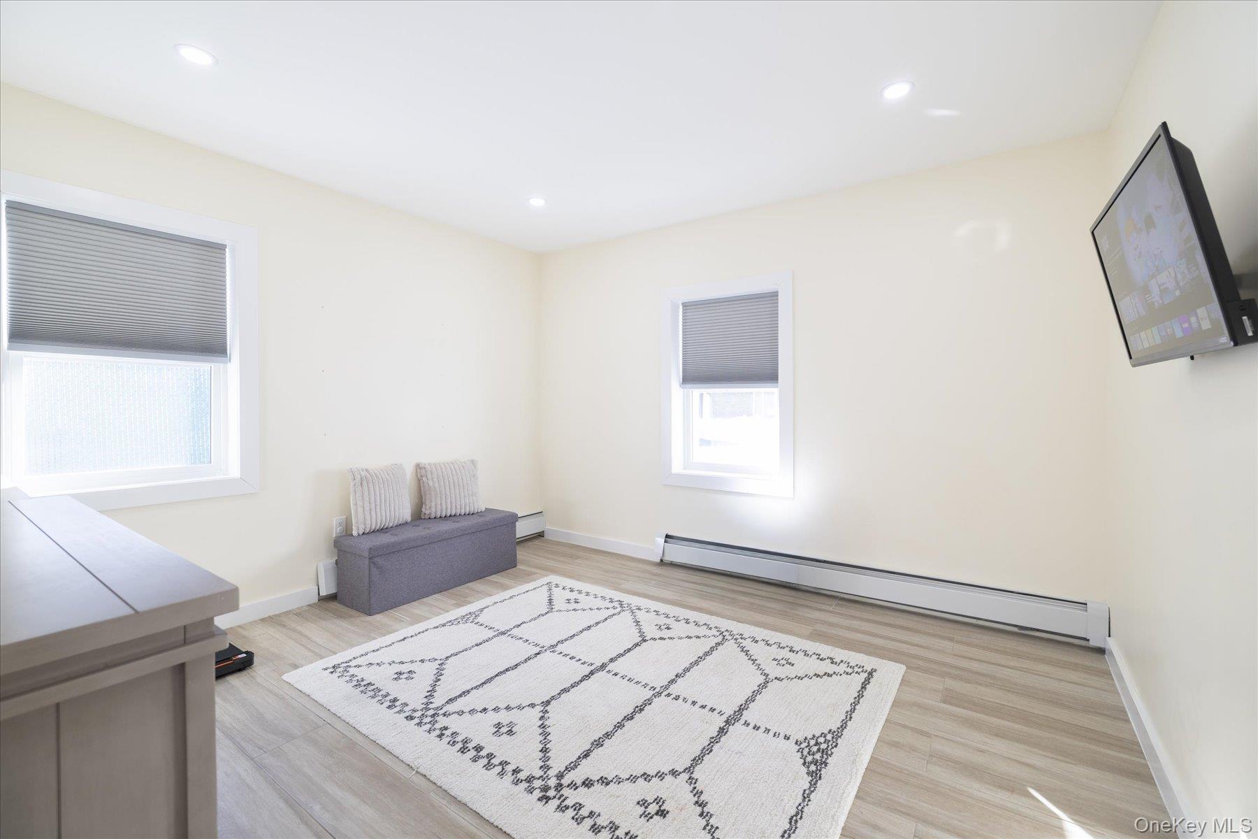 #17 photo, 2125 North Drive, नासाउ काउंटी Seaford , NY 11783