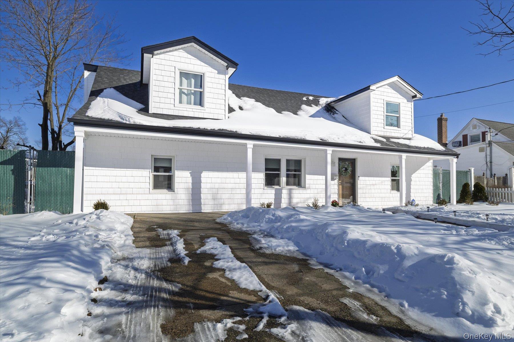 #2 photo, 2125 North Drive, नासाउ काउंटी Seaford , NY 11783