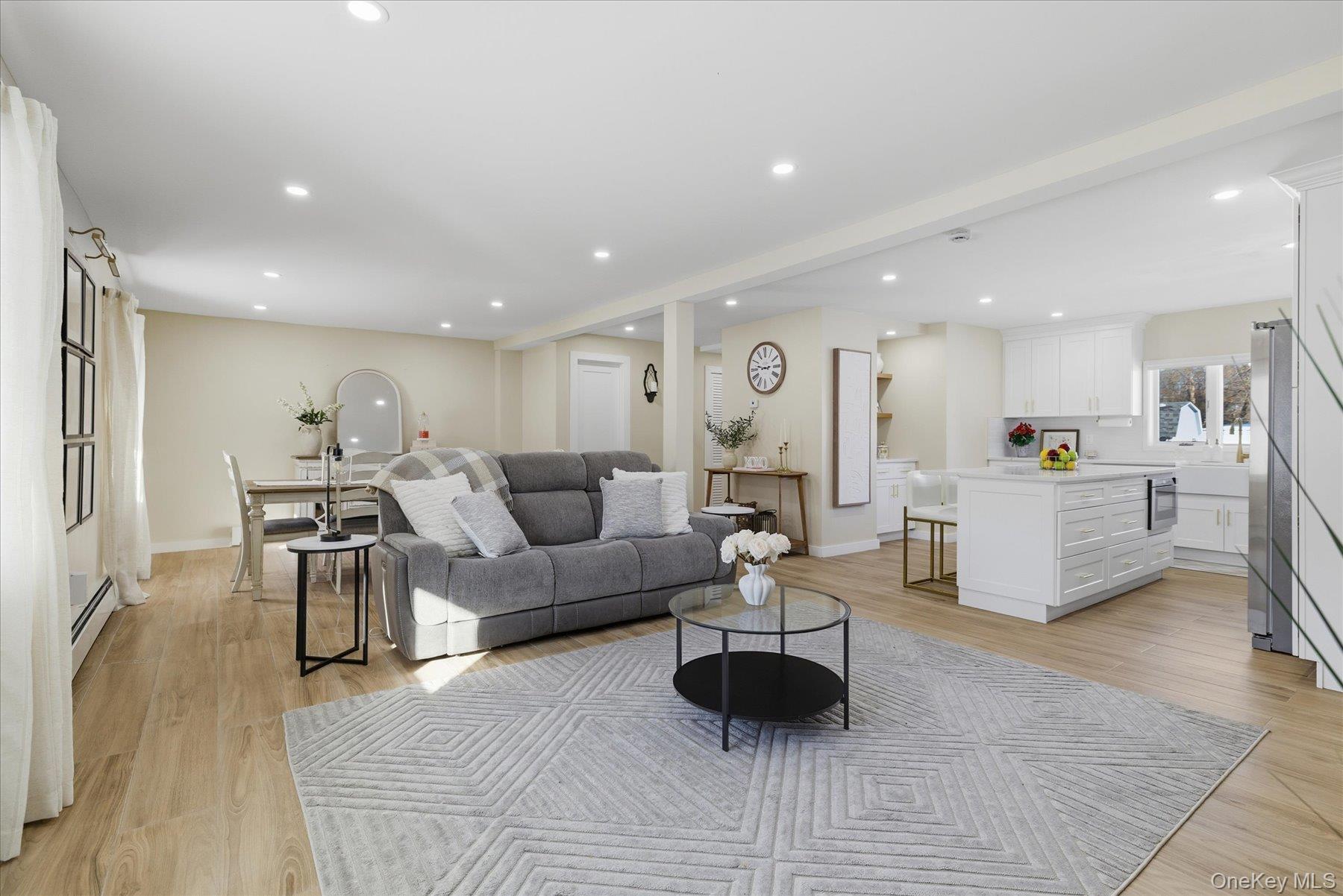 #5 photo, 2125 North Drive, नासाउ काउंटी Seaford , NY 11783