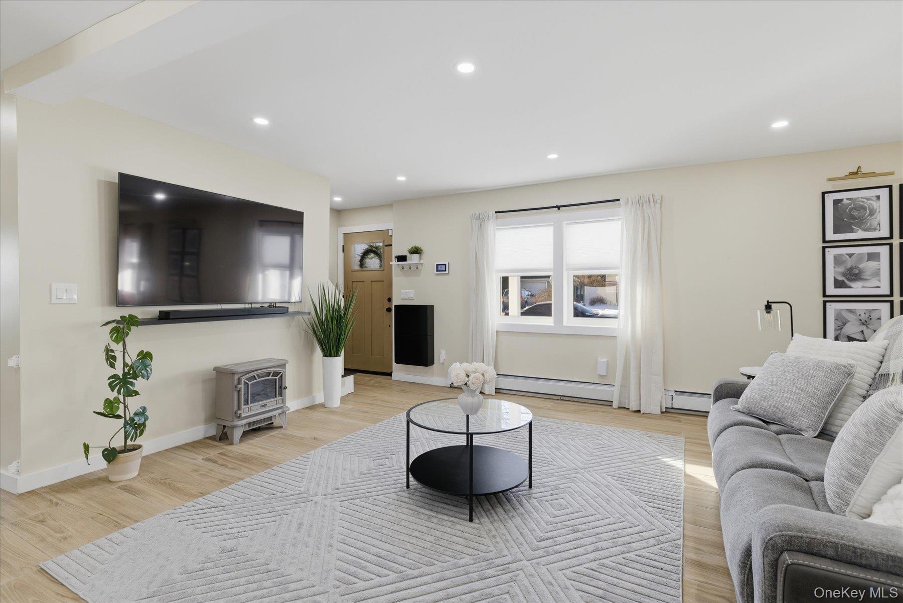 #6 photo, 2125 North Drive, नासाउ काउंटी Seaford , NY 11783