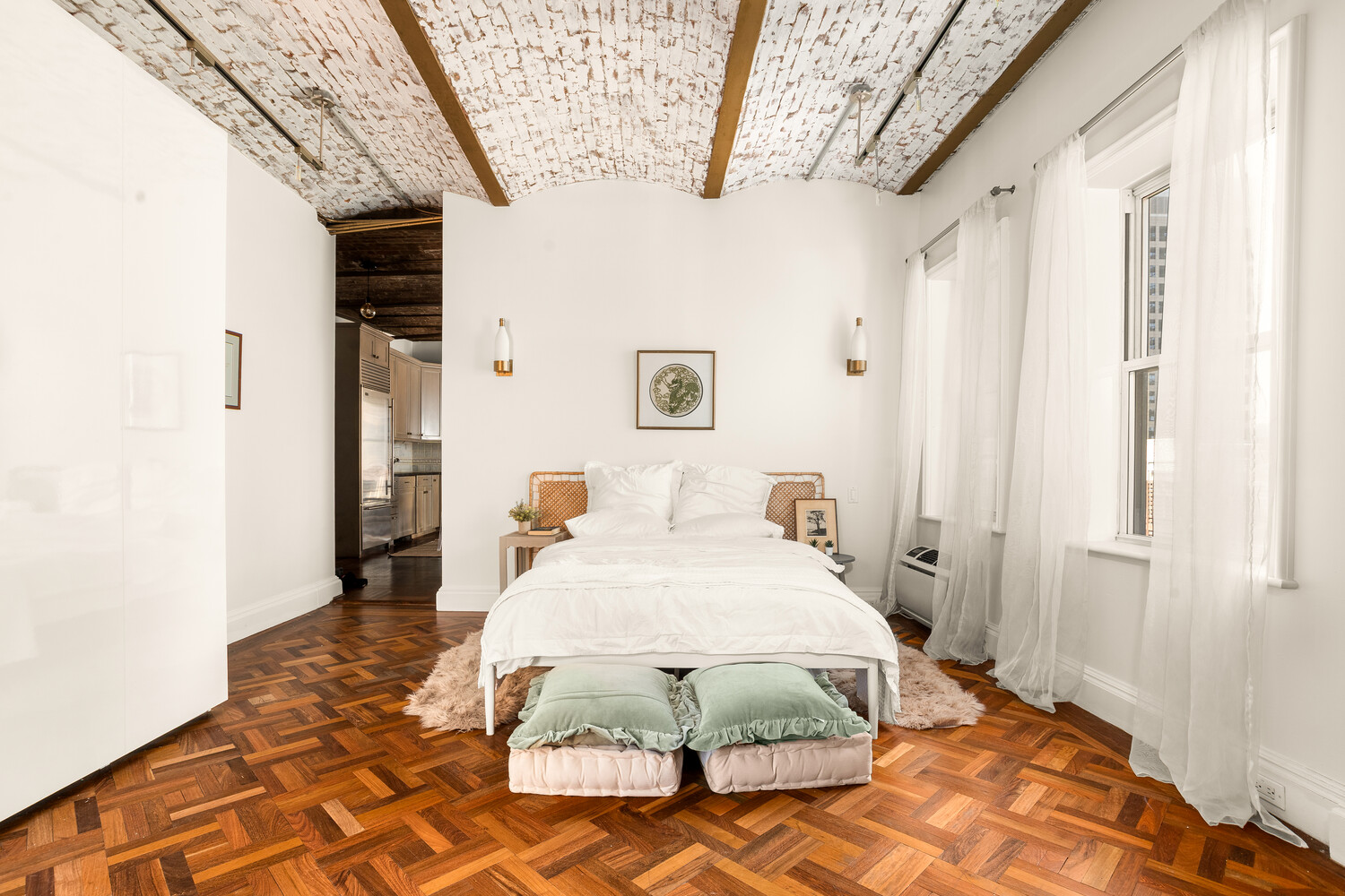 #10 photo, 205 W 57TH Street, Central Park South , NY 10019