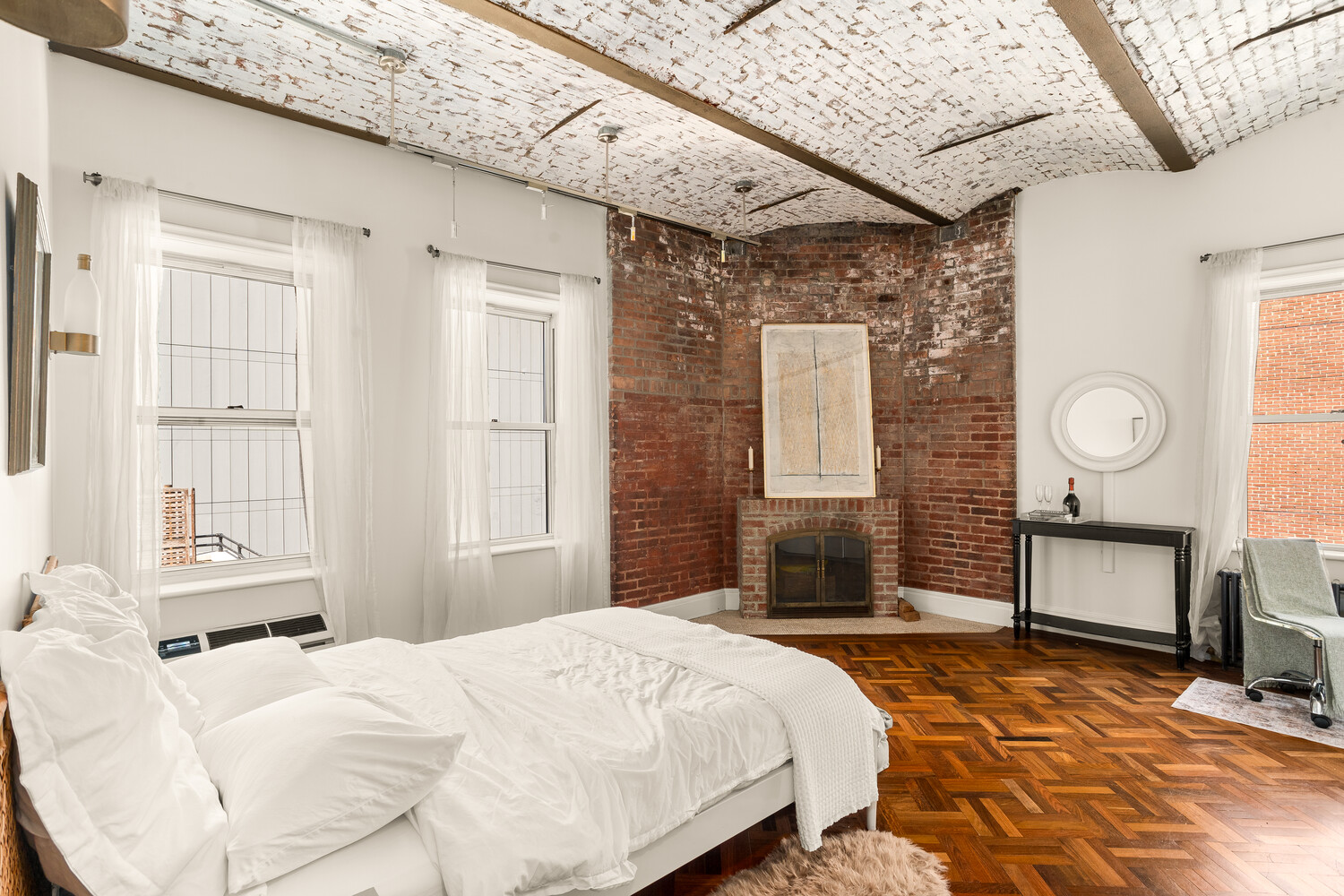 #9 photo, 205 W 57TH Street, Central Park South , NY 10019