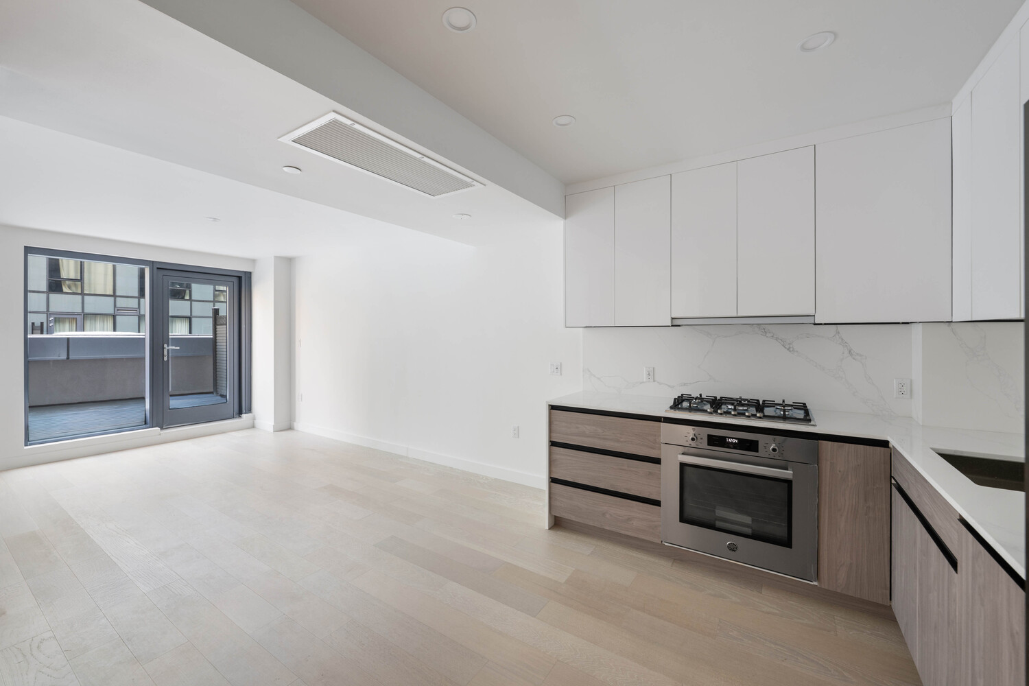 #4 photo, 144-49 NORTHERN Boulevard, Куинс ‖ Flushing , NY 11354