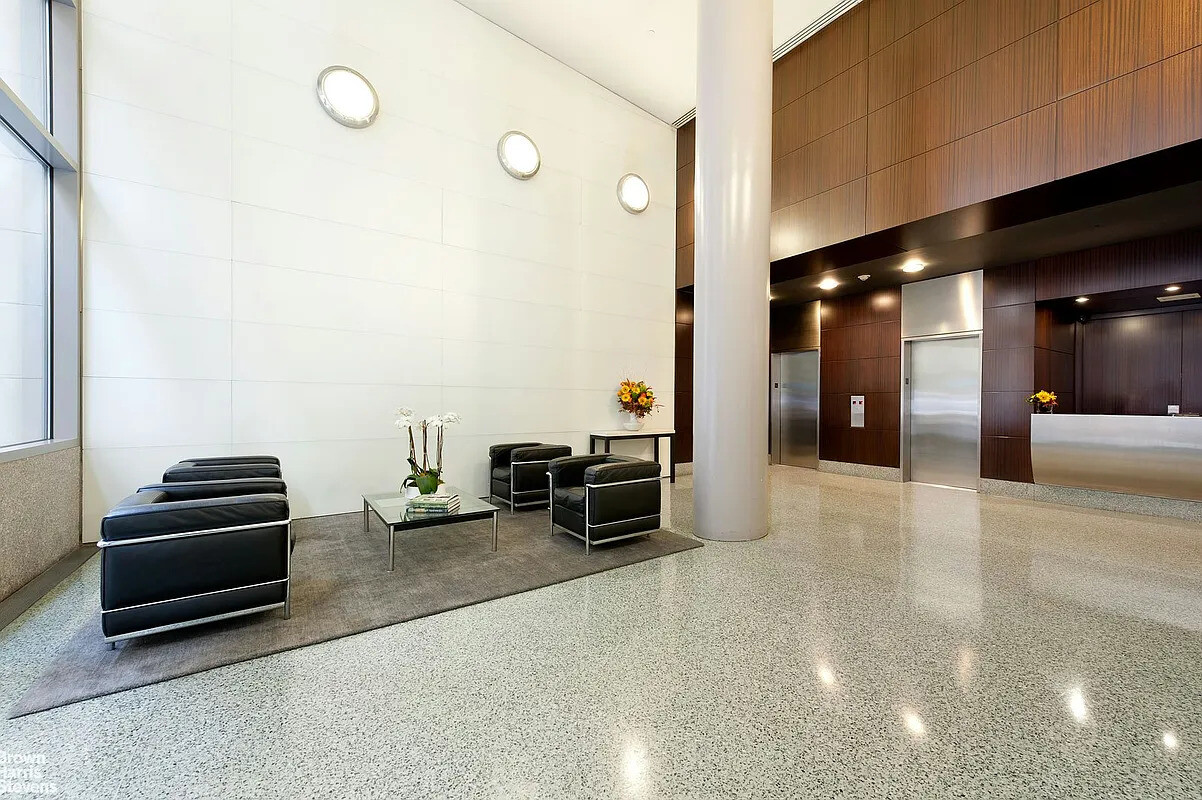 #7 photo, 100 W 58TH Street, Central Park South , NY 10019