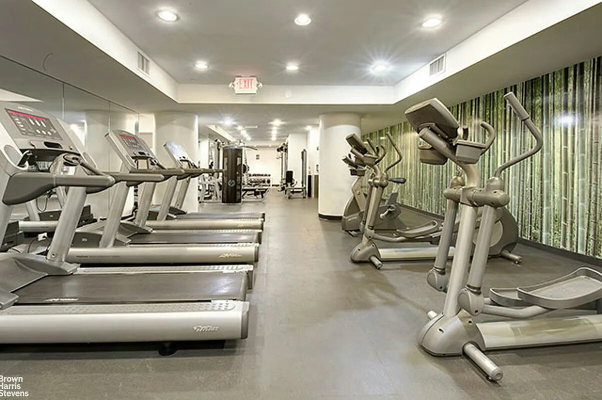 #9 photo, 100 W 58TH Street, Central Park South , NY 10019