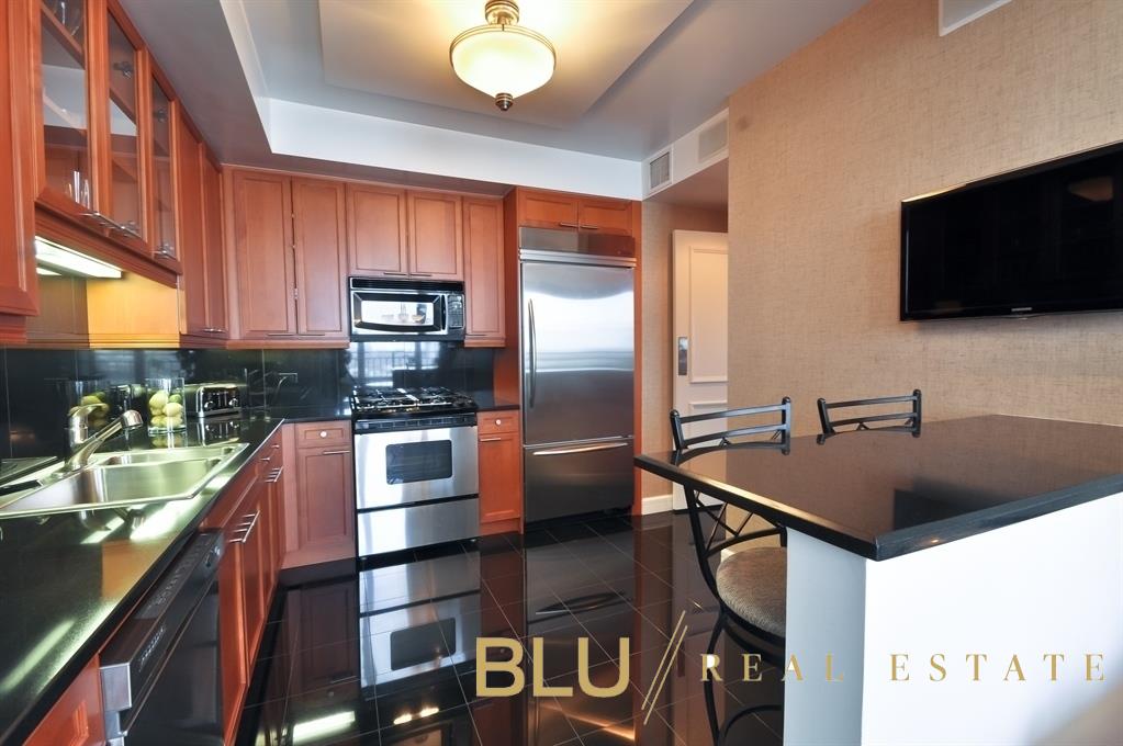 #4 photo, 220 Riverside Boulevard, 맨해튼 Lincoln Square , NY 10069