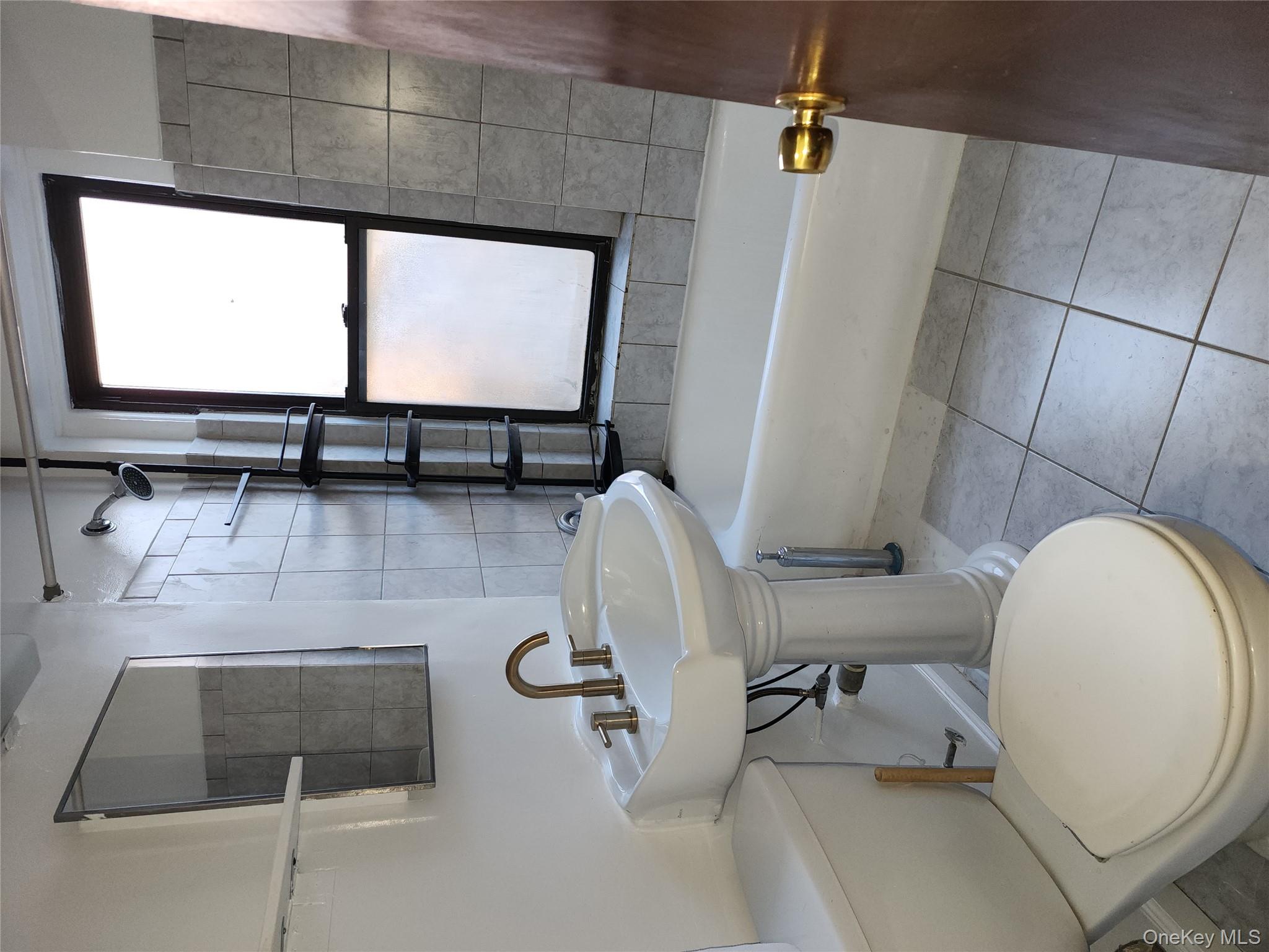 #8 photo, 673 Locust Street, Mount Vernon , NY 10552